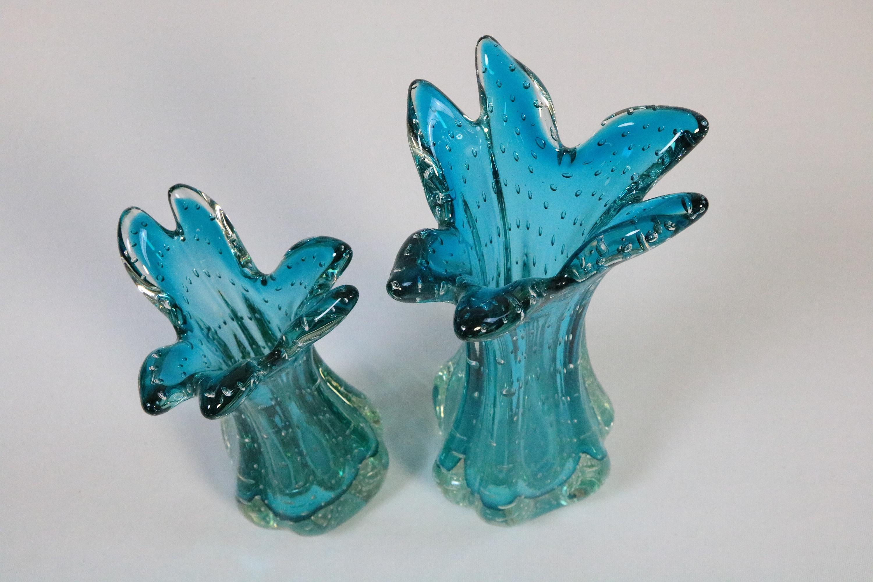 Lote de 2 x Jarrón de cristal de Murano, bullicante, turquesa, Italia, años 70 Moderno de mediados de siglo en venta