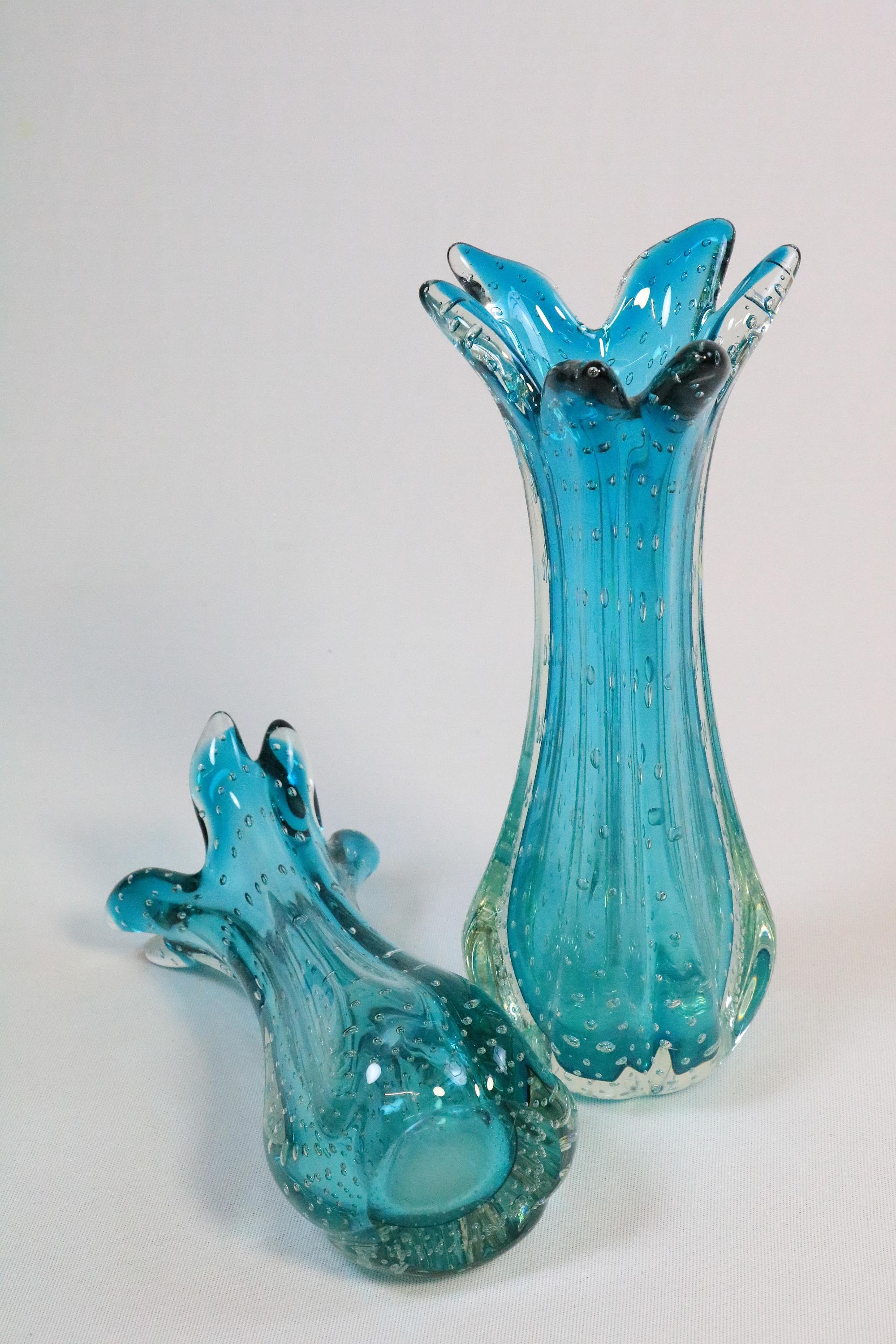 Lote de 2 x Jarrón de cristal de Murano, bullicante, turquesa, Italia, años 70 en Bueno estado para la venta en Berlin, BE