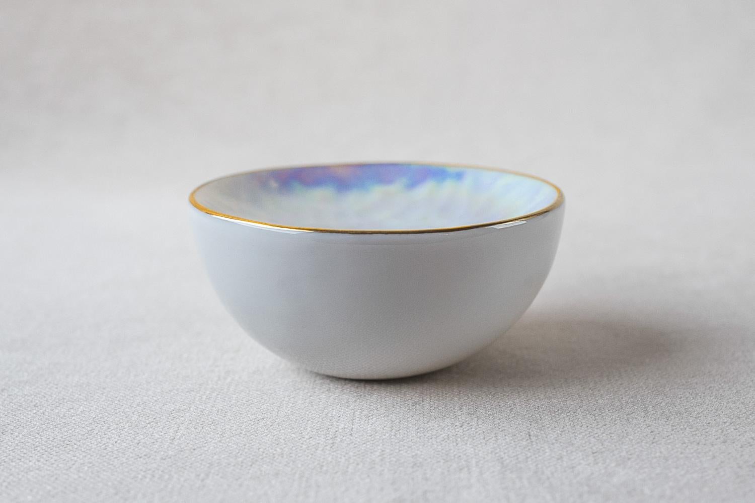 Set of 2 x Ovum Nº9 / Iridescent / Side Dish, Handmade Porcelain Tableware In New Condition For Sale In Amsterdam, NL