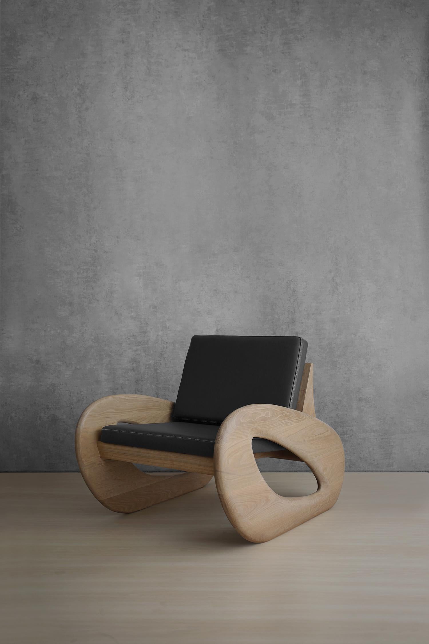 Set of 2 XVII Sherman lounge chairs by Arturo Verástegui
Dimensions: D 82 x W 109 x H 81 cm
Materials: oak wood, leather.

Lounge chair made of white oak or burnt finish white oak option and leather.

Arturo Verástegui has been the director