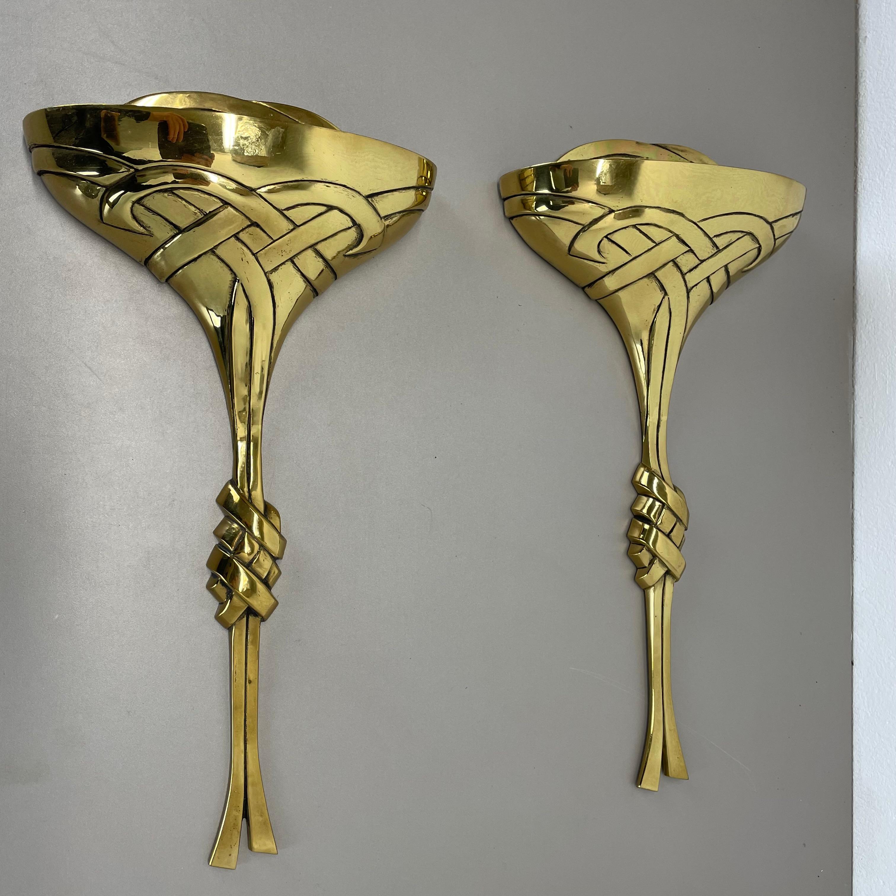 Mid-Century Modern Ensemble de 2 appliques murales en laiton à fleurs de 48 cm de C.S. ARTE, Italie, années 1980 en vente
