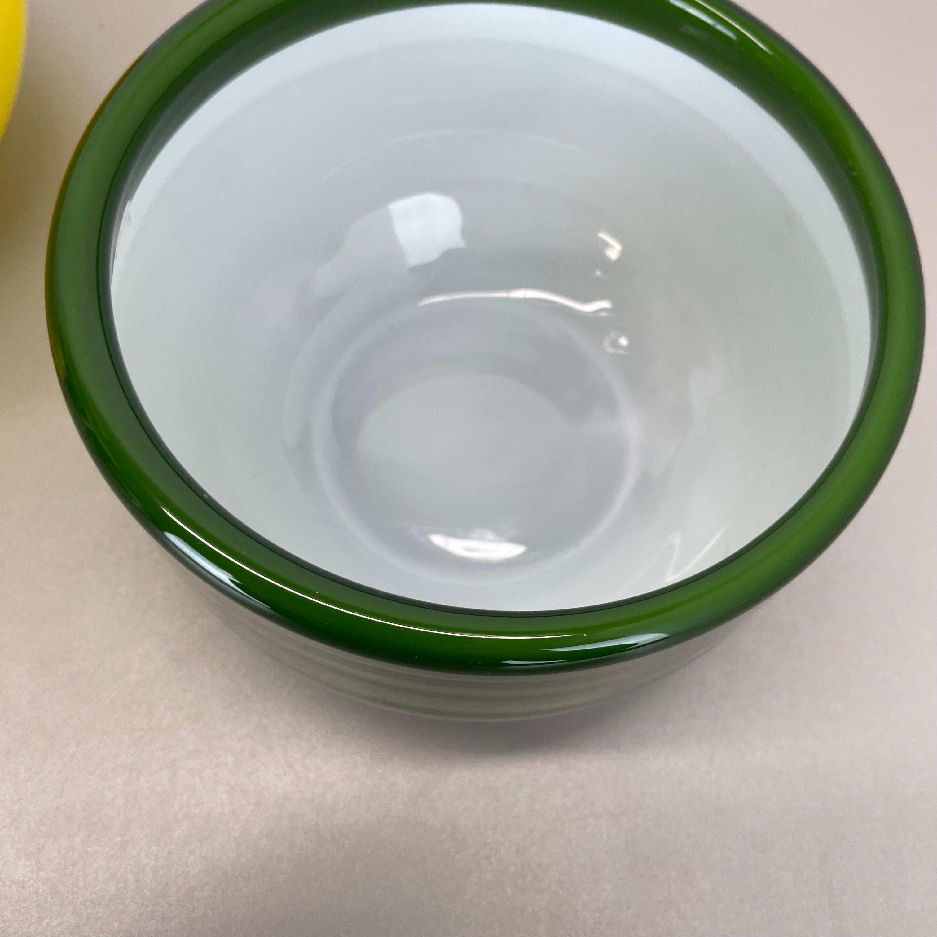Set of 2 yellow Green Glass Bowls by Michael Bang for Holmegaard, Denmark 1970s For Sale 9