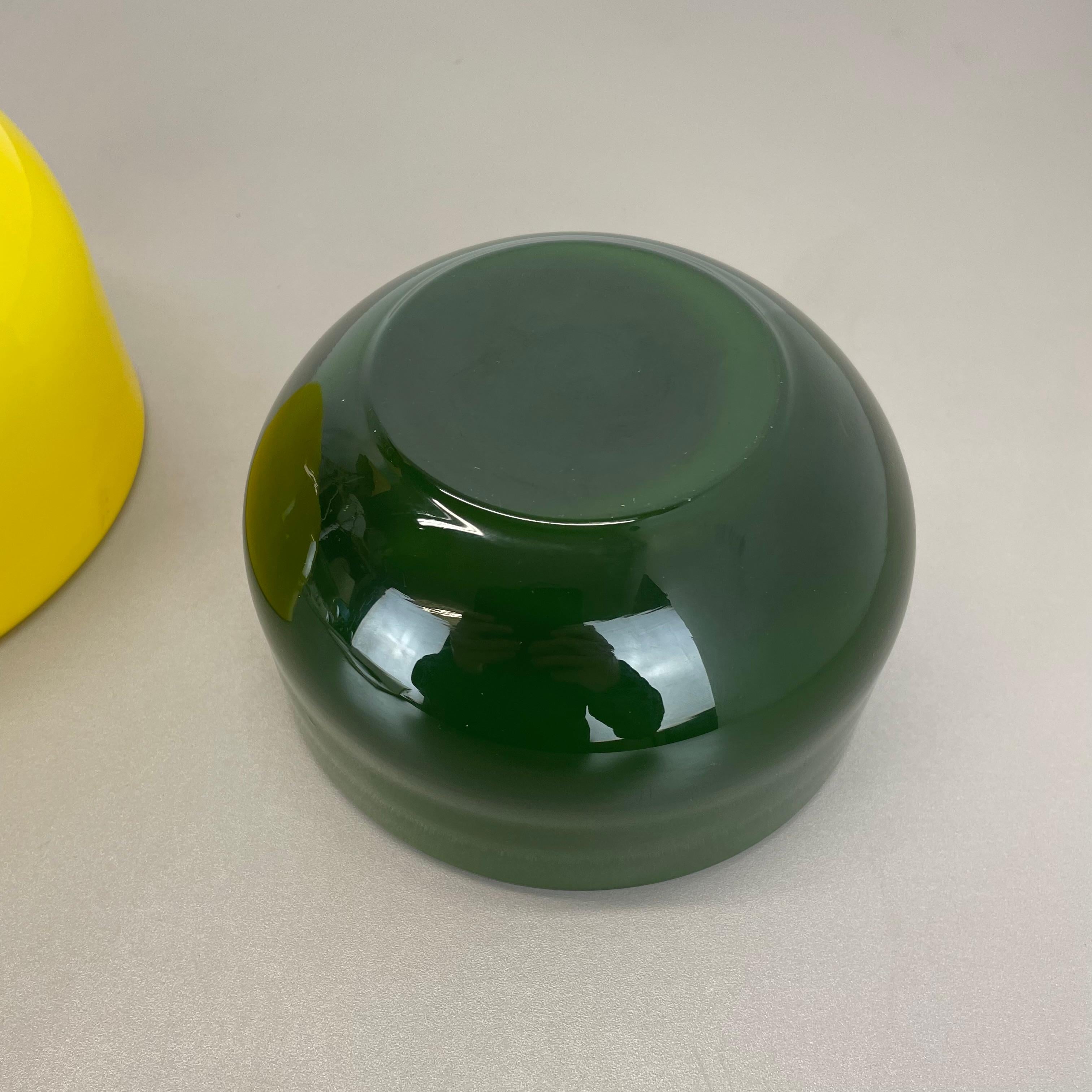 Set of 2 yellow Green Glass Bowls by Michael Bang for Holmegaard, Denmark 1970s For Sale 13