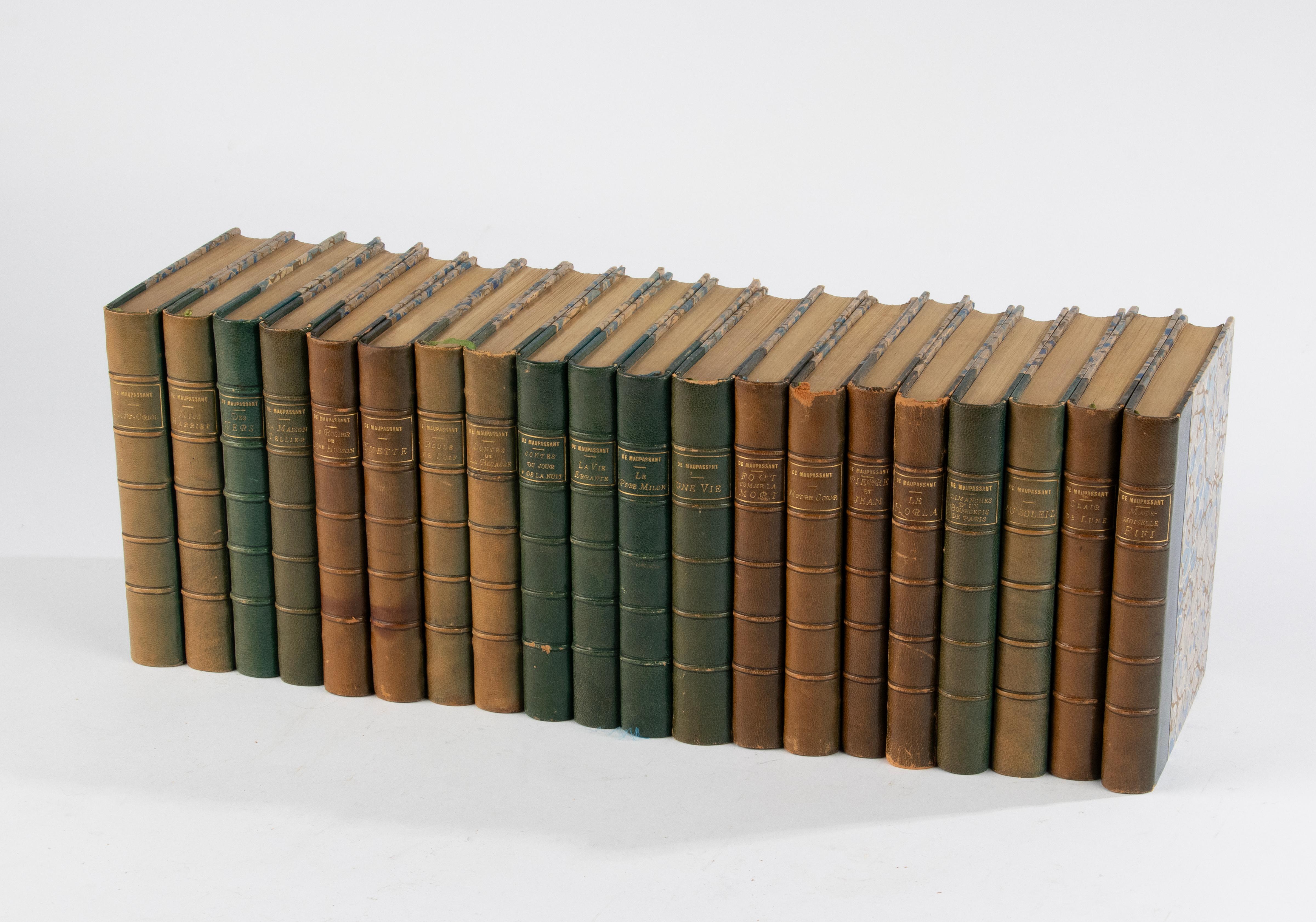 20th Century Set of 20 Antique French Leather Binding Books for Decoration For Sale