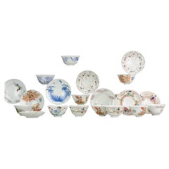 Service à thé japonais ancien de 20 fleurs en porcelaine Arita Kangxi, 19e siècle