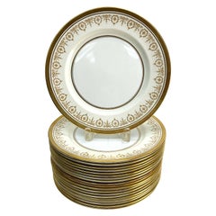 Vintage Set of 20 Aynsley England Porcelain Dinner Plates in Gold Dowery, circa 1960