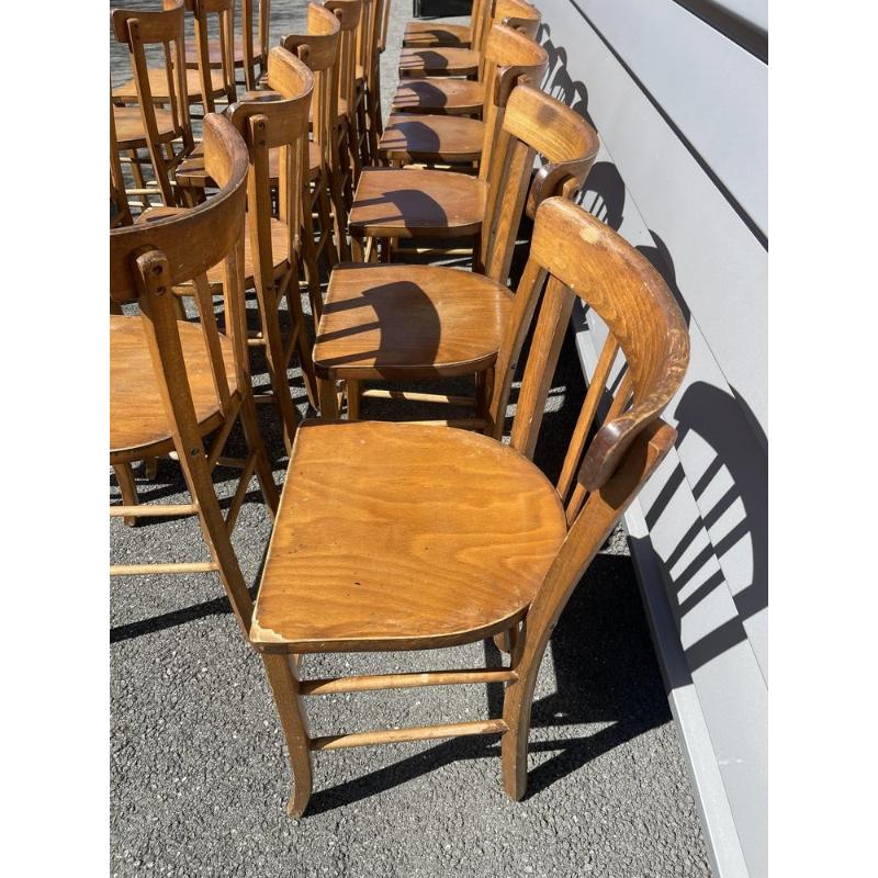 XX secolo Set di 20 sedie da bistrot di Baumann, anni '60 in vendita