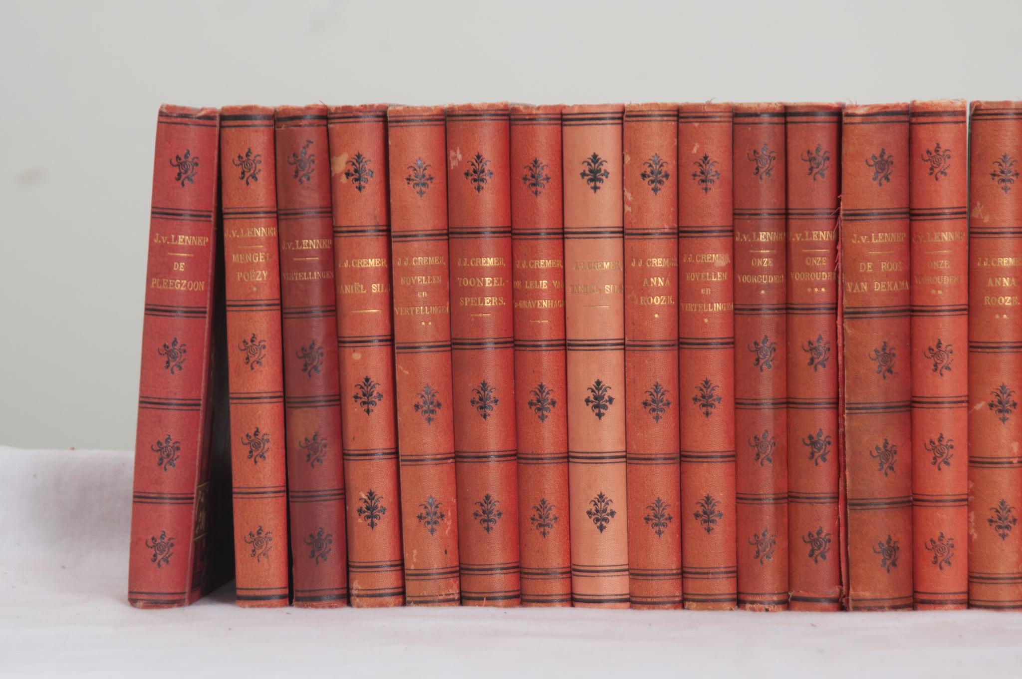 Set of 20 Books by J. Van Lennep and J. J. Cremer In Good Condition For Sale In Baton Rouge, LA