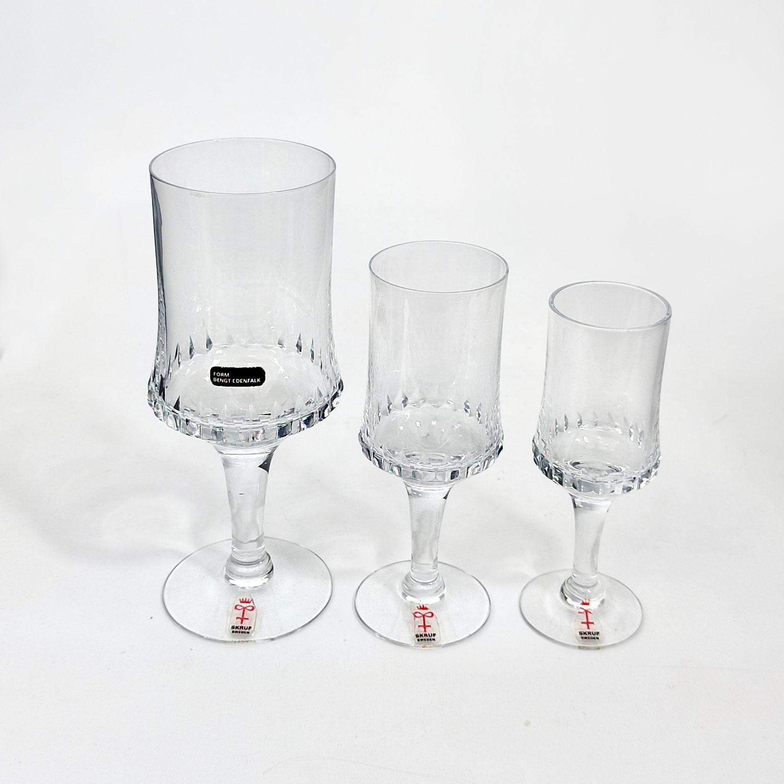 Set of 20 pcs Crystal Stem Glasses by Bengt Edenfalk For Sale 2