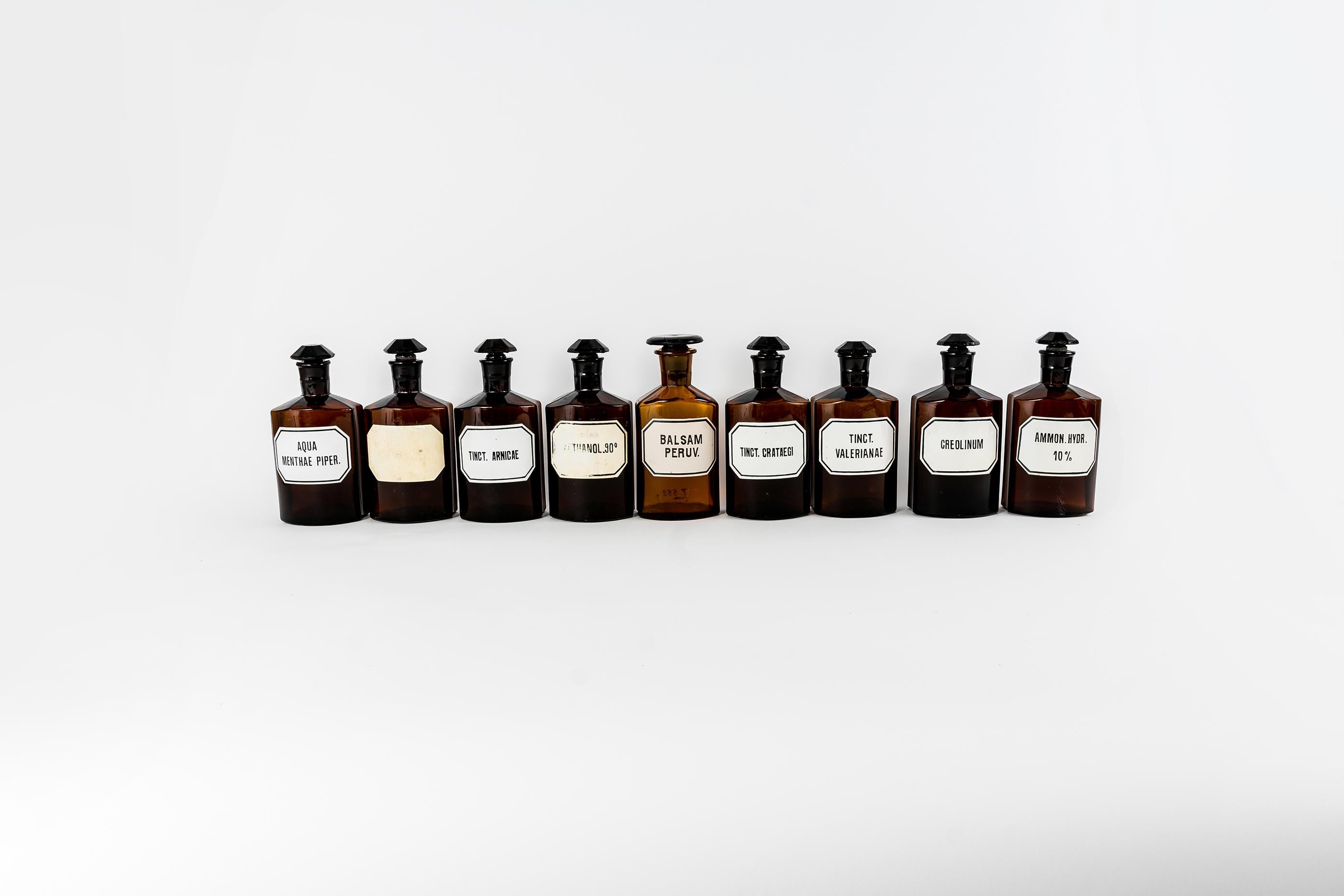 Set von 204 Vintage- Pharmacy-Flaschen und Labor-Glaswaren für das Labor im Angebot 3