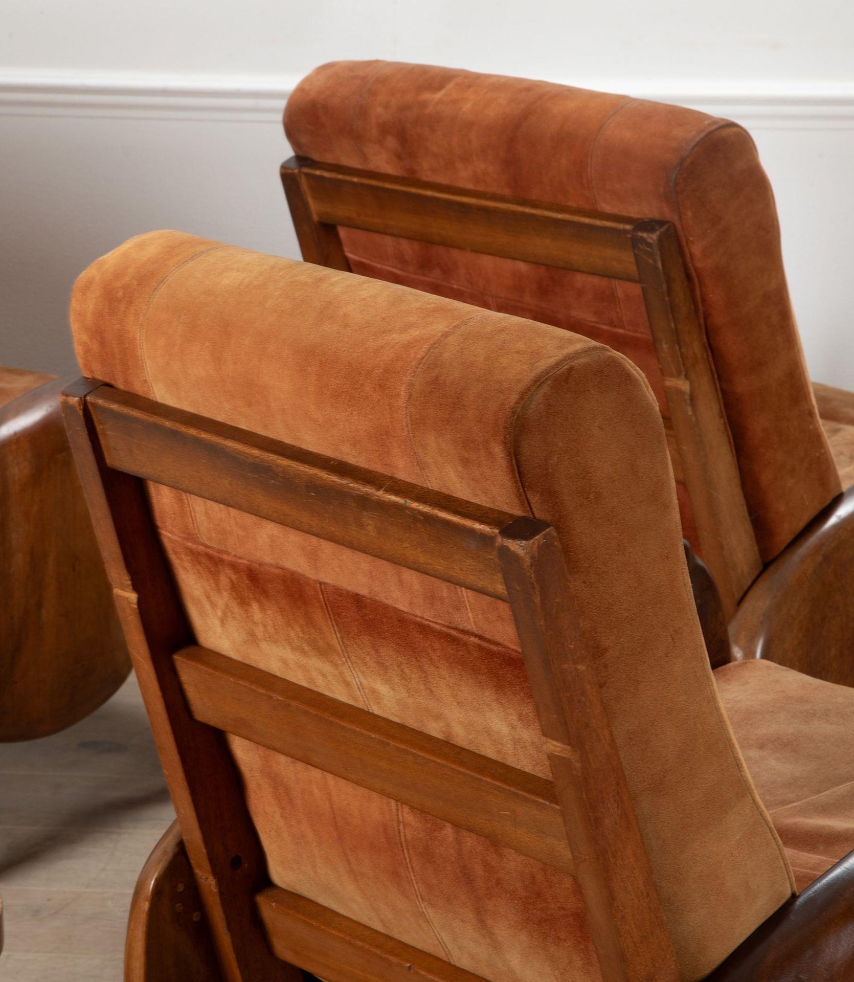 Ensemble de chaises et tables d'appoint en forme d'éléphant du 20e siècle en vente 3