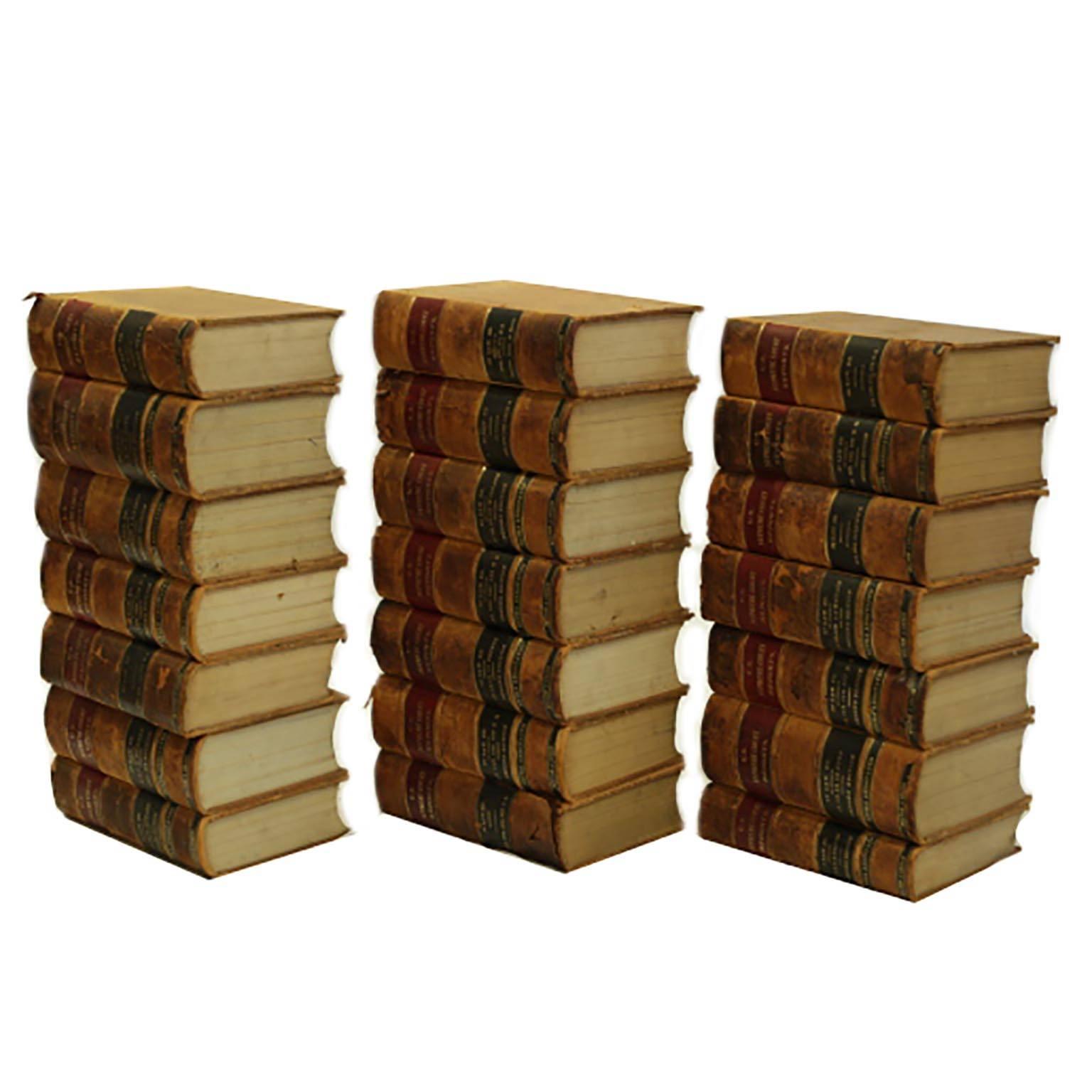 Ensemble de 21 livres de droit de la Cour suprême avec un beau cuir riche de couleur Cognac. Certaines ont un aspect légèrement brûlé qui ajoute à la patine vintage générale.