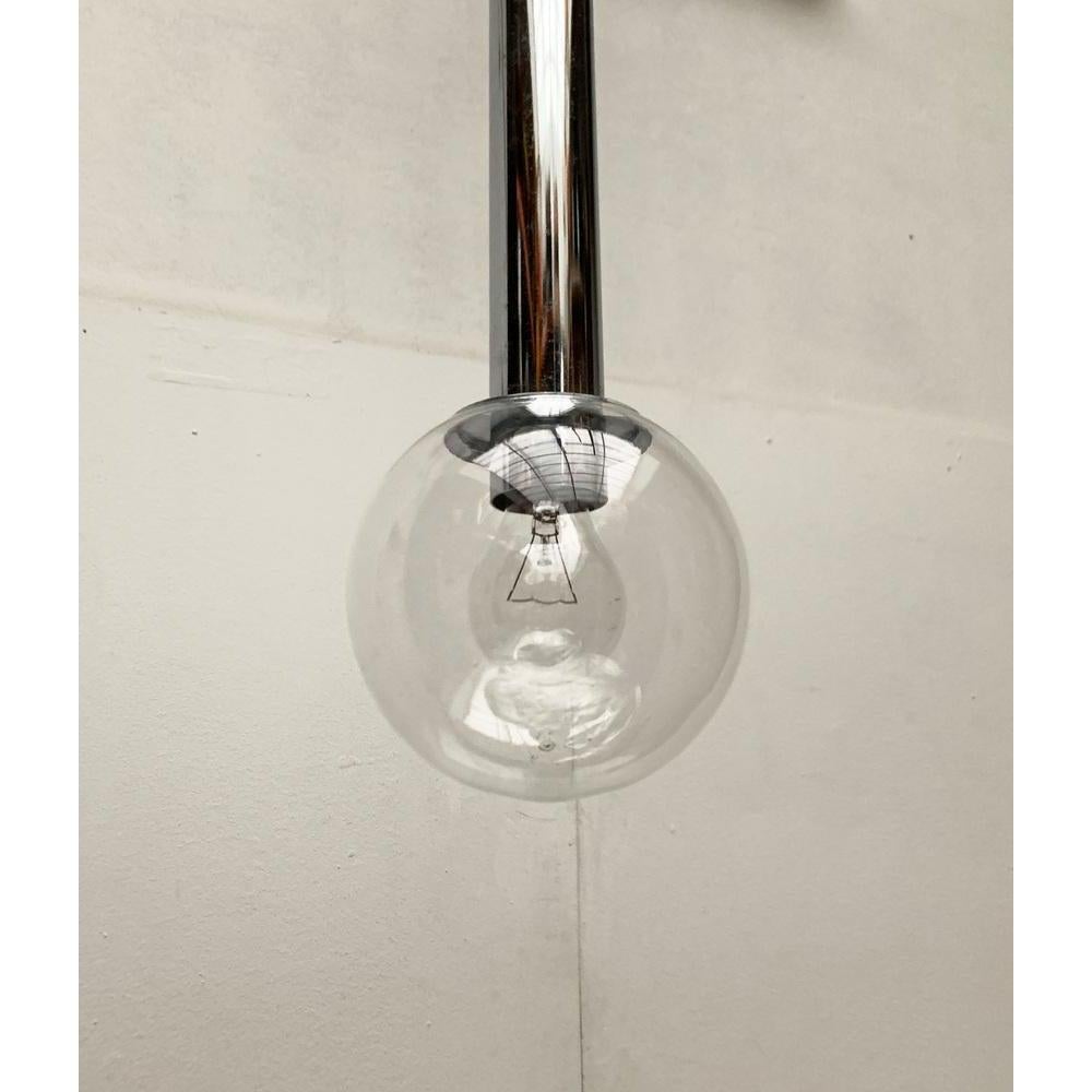 XX secolo Set di 22 lampade a sfera tedesche Space AGE di metà secolo, anni '60, in vetro e cromo in vendita
