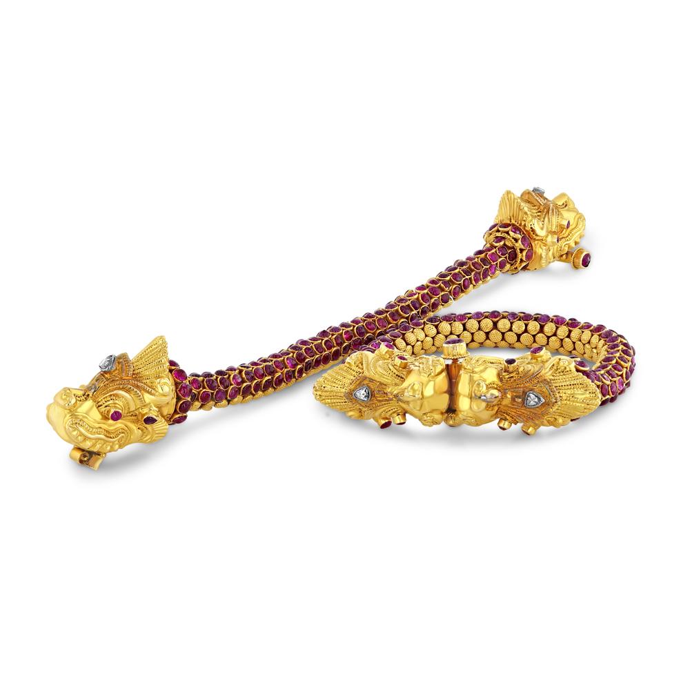 Ensemble de bracelets dragon en or 22 carats et rubis Bon état - En vente à Aspen, CO