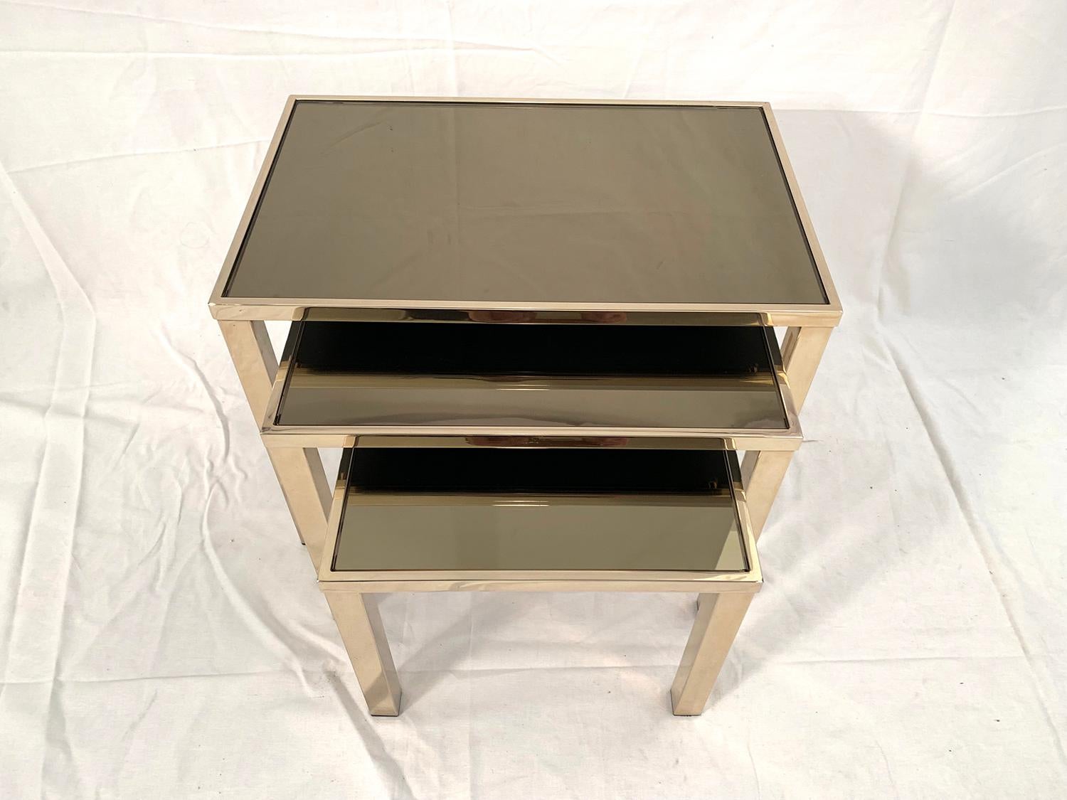 Mid-Century Modern Set of 23-Karat Gold-Plated Nesting Tables by Belgo Chrome For Sale