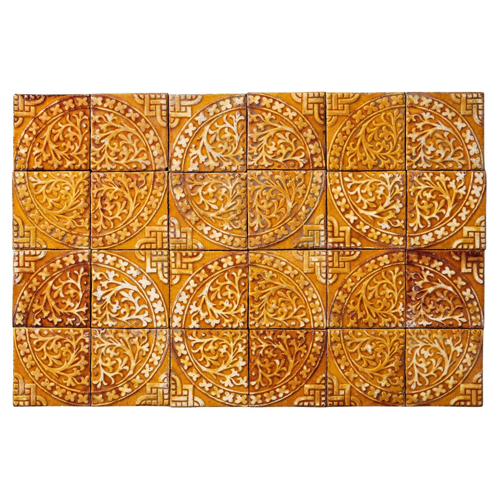 Set di 24 piastrelle gialle smaltate antiche Craven Dunnill 
Co in vendita