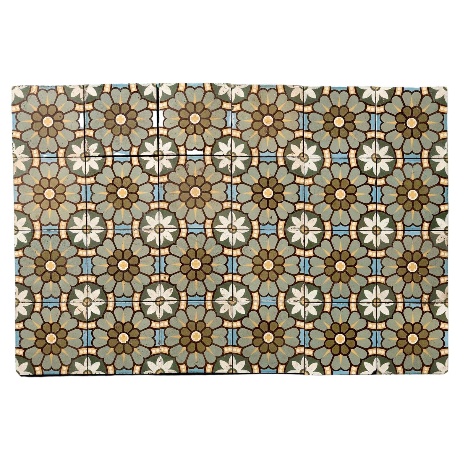 Set of 24 Encaustic Floor Tiles of Floral Pattern For Sale