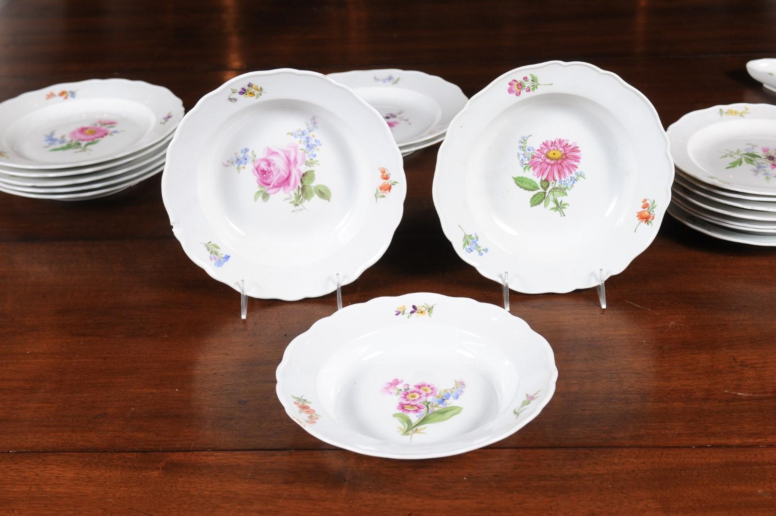 Set of 24 Pieces German Meissen Porcelain Dinner Service with Floral Decor For Sale 2