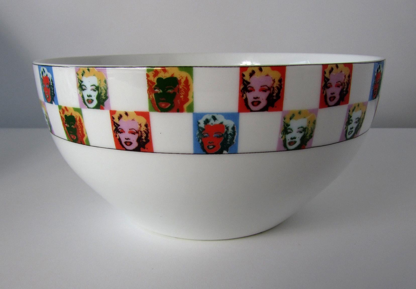 Set of 12 Place Settings Andy Warhol Some Like It Hot, Marilyn, Dinnerware In Excellent Condition In Hollywood, FL