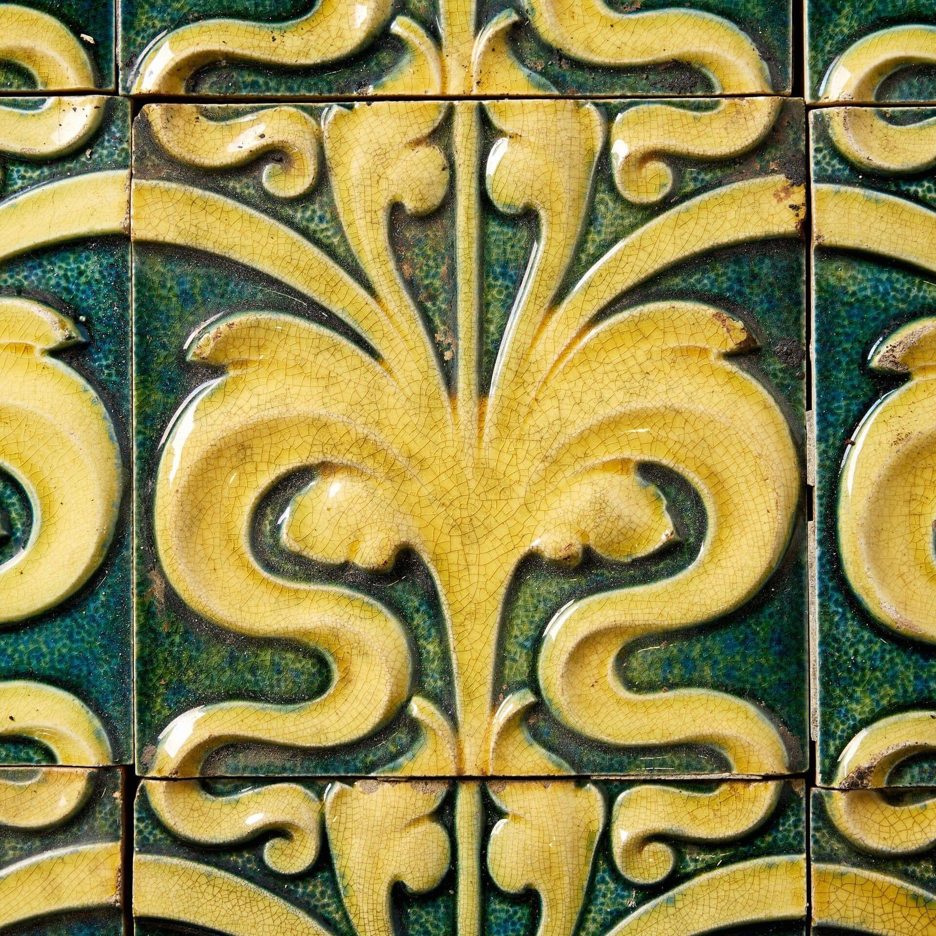 Anglais Lot de 25 carreaux de céramique émaillée Arts & Crafts de 6 pouces en vente