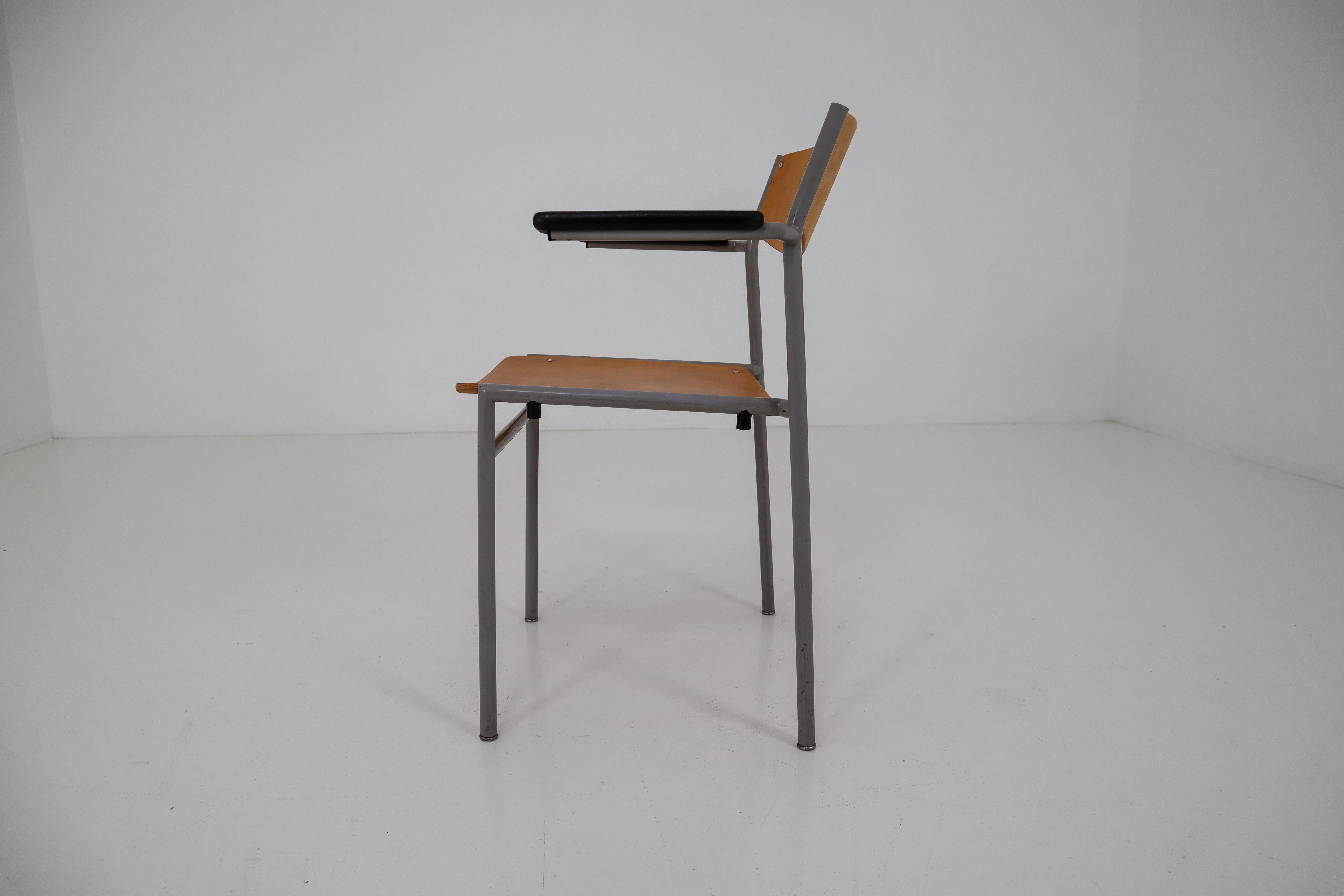20th Century Crazy set of 100 x comfortable industrial plywood chairs, produced in Holland 