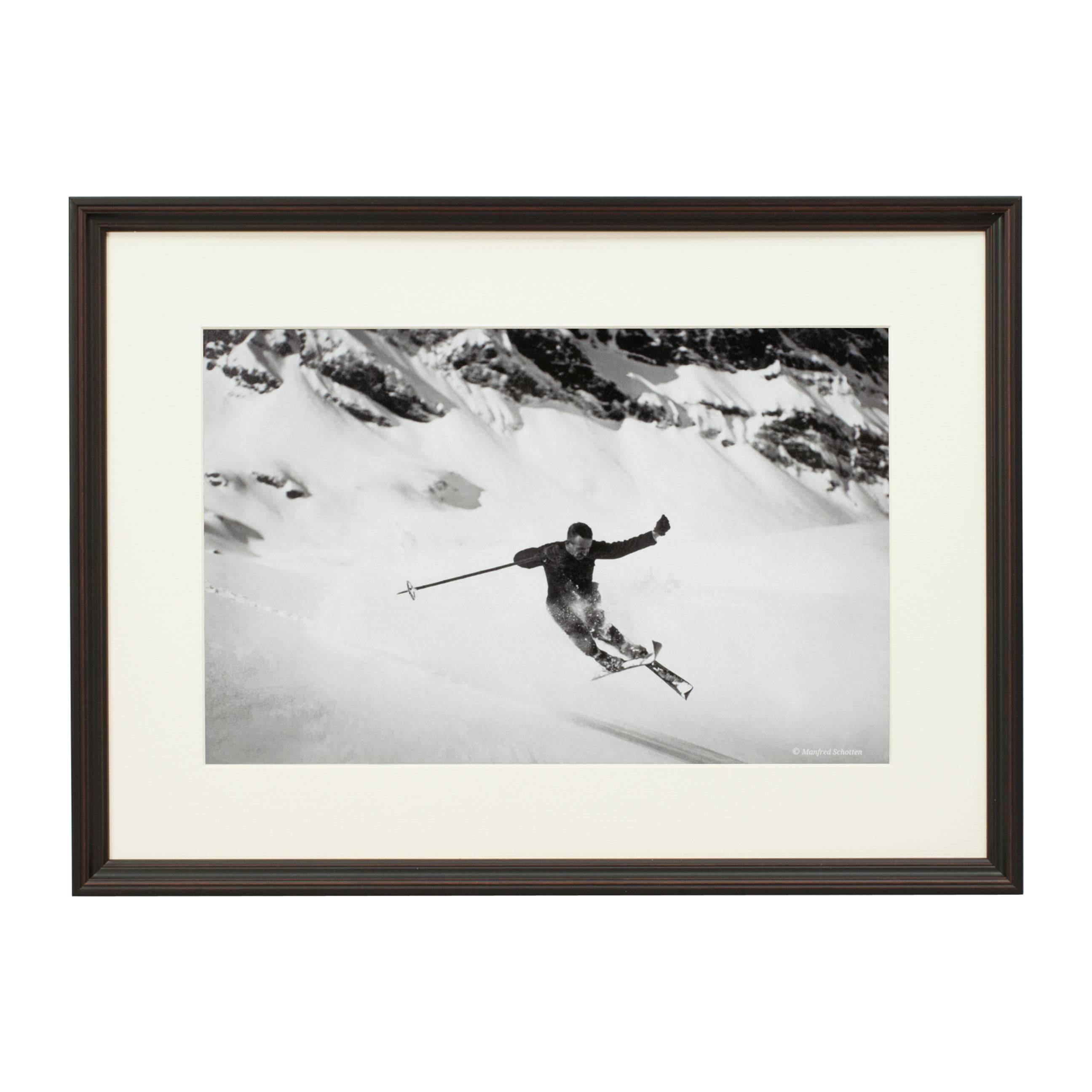 Milieu du XXe siècle Ensemble de 26 photographies de ski, style des années 1930 en vente