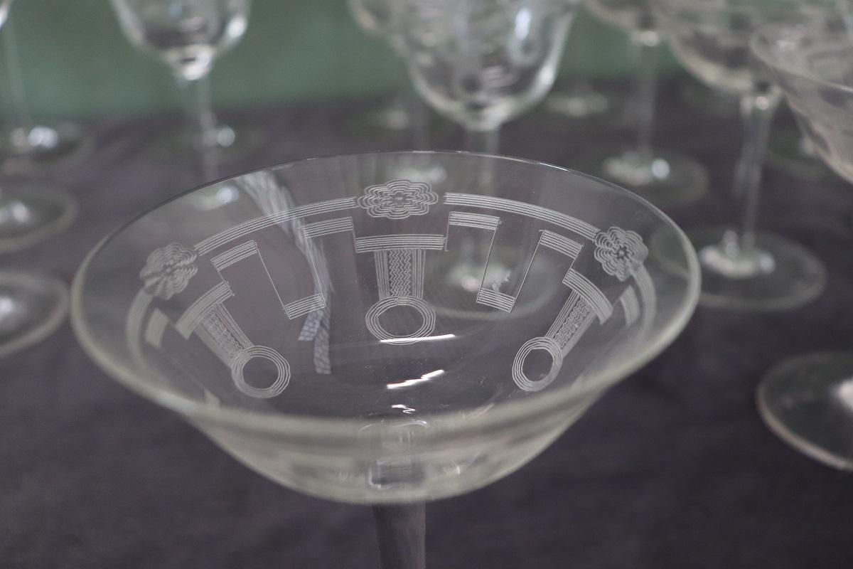 Set di 28 eleganti bicchieri di cristallo in vendita 1