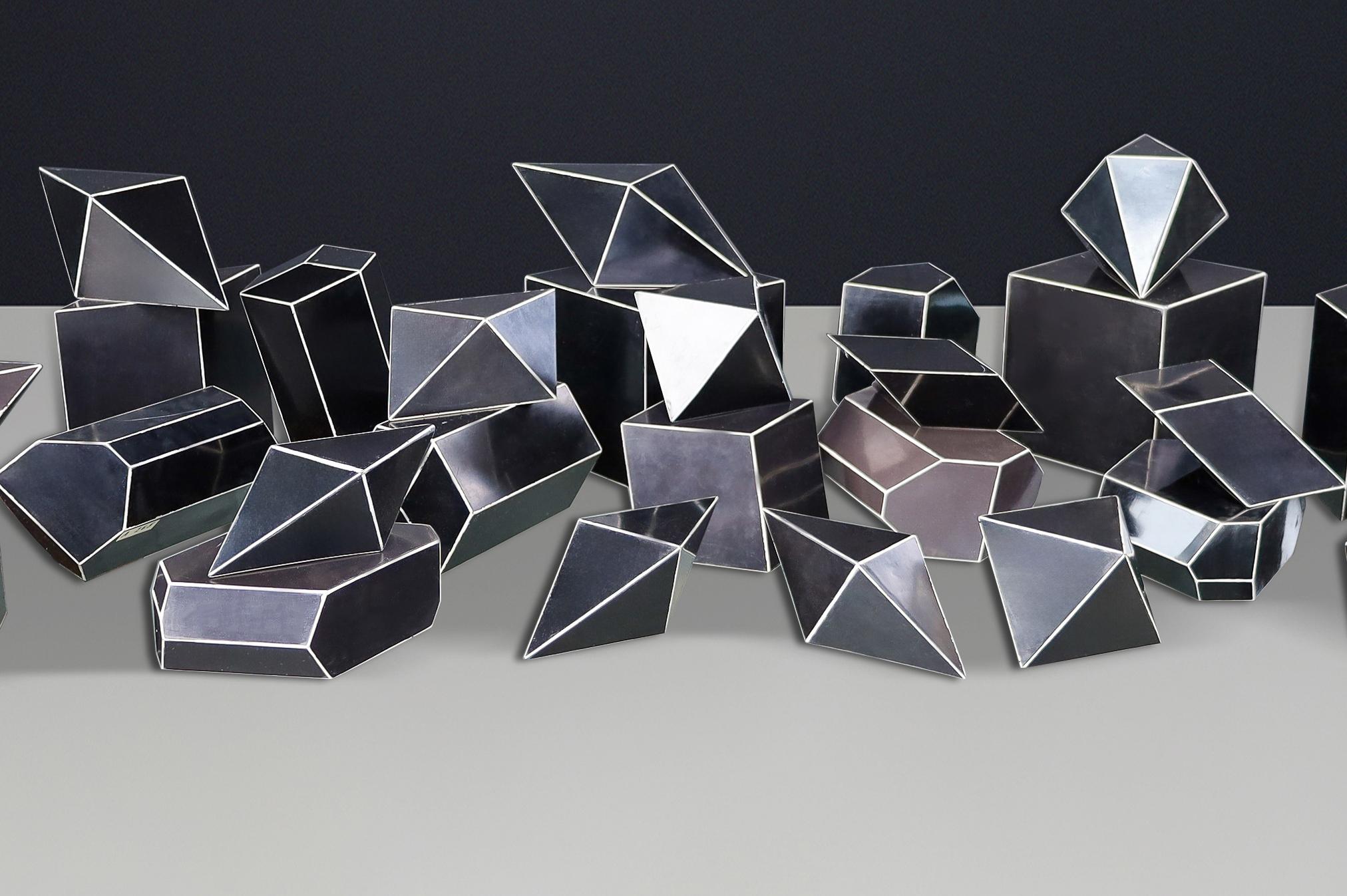Ensemble de 28 modèles géométriques en bakélite Bauhaus pour salles de classe, CZ 1930s en vente 10