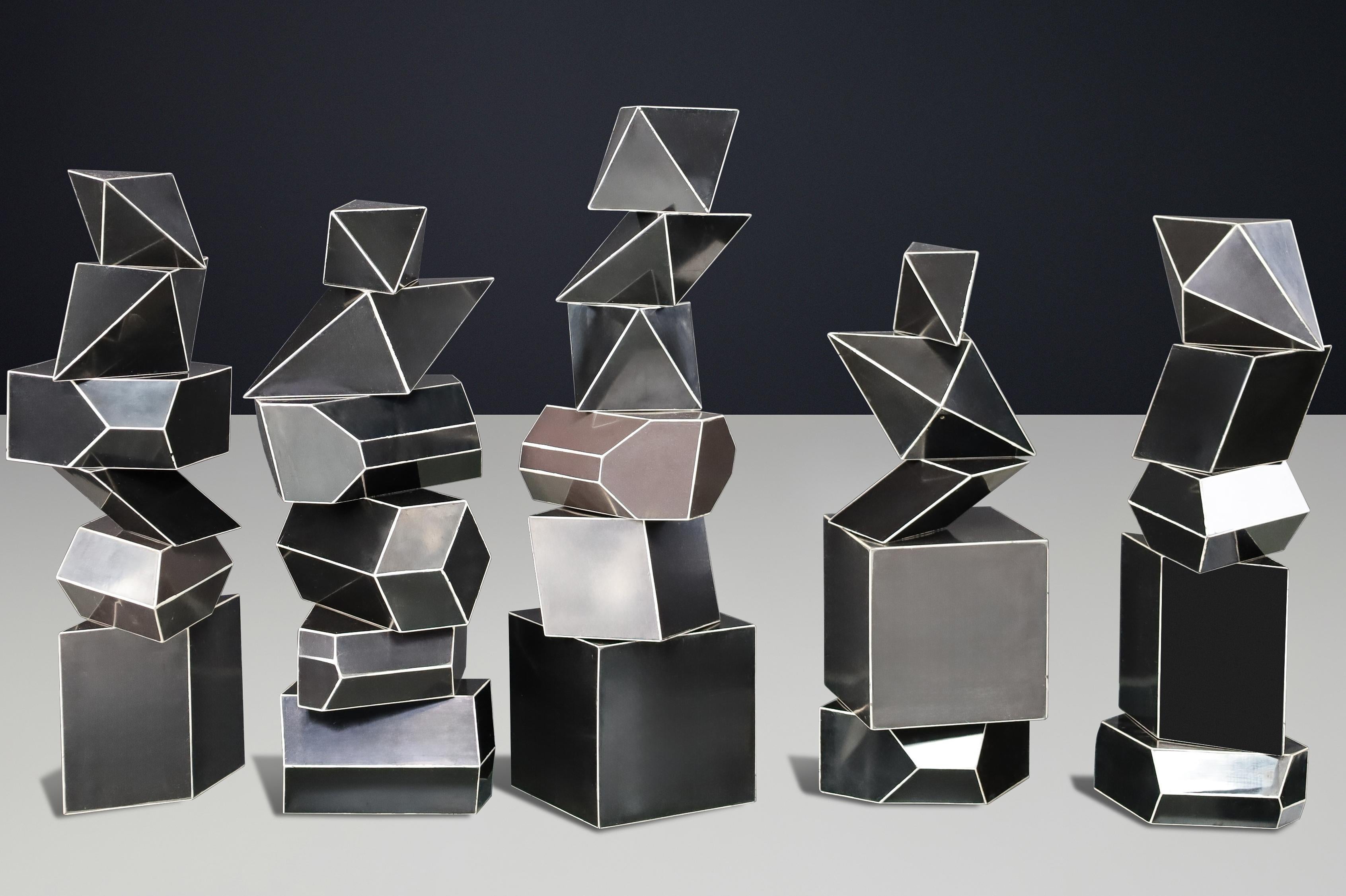 Ensemble de 28 modèles géométriques en bakélite pour salles de classe de sciences du Bauhaus, Prague, années 1930

Exceptionnel et rare ensemble de vingt-huit modèles géométriques en cristal provenant d'une classe de sciences tchèque, datant du