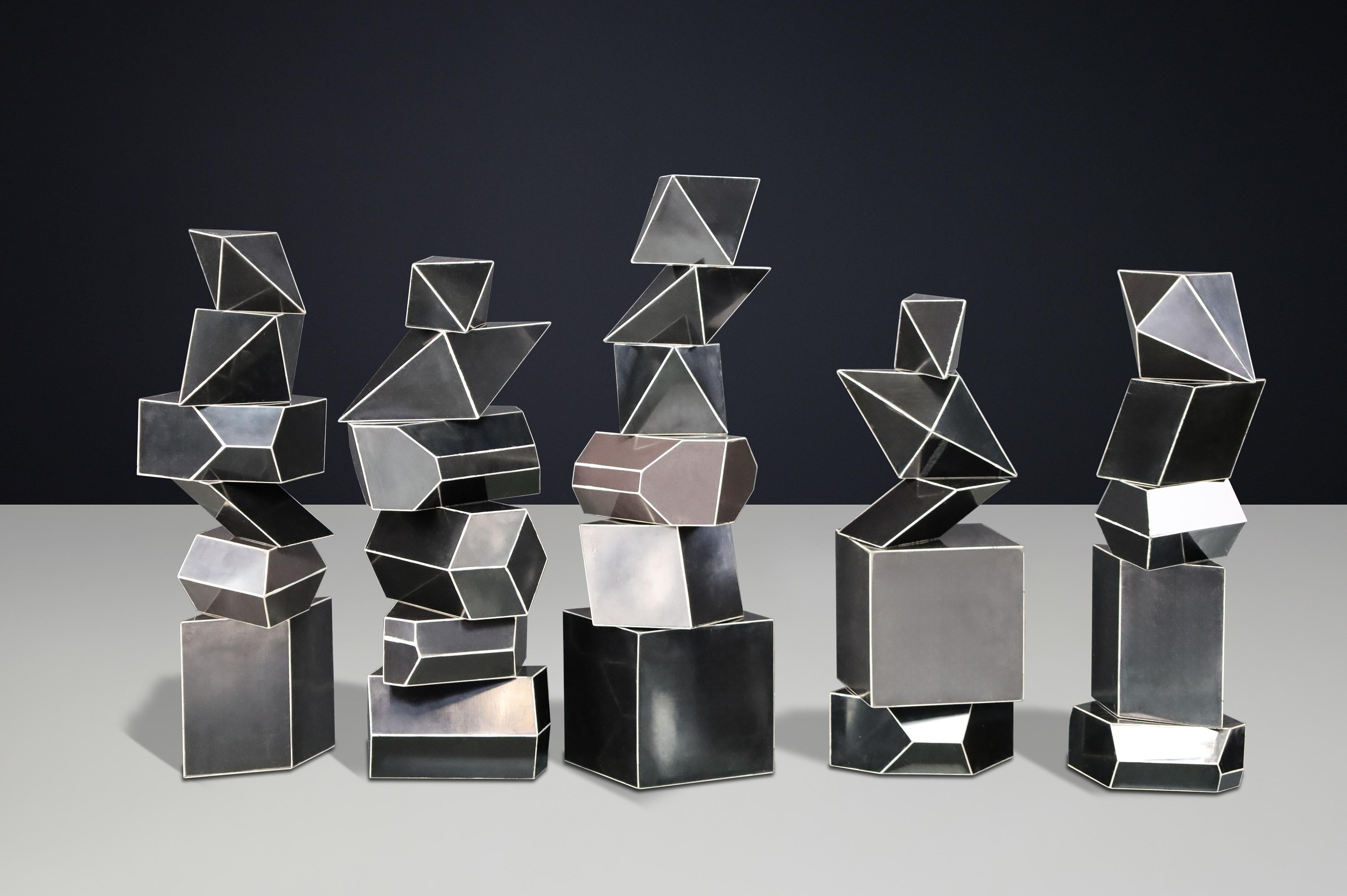 Tchèque Ensemble de 28 modèles géométriques en bakélite Bauhaus pour salles de classe, CZ 1930s en vente