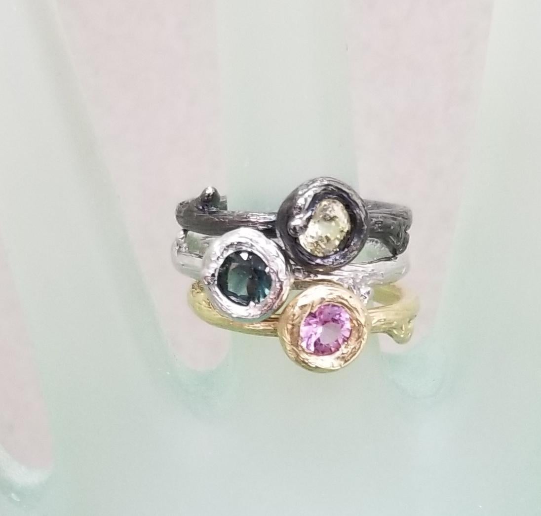 Set of 3 14k Gold Multicolored Sapphire Bark Stackable Rings For Sale 1