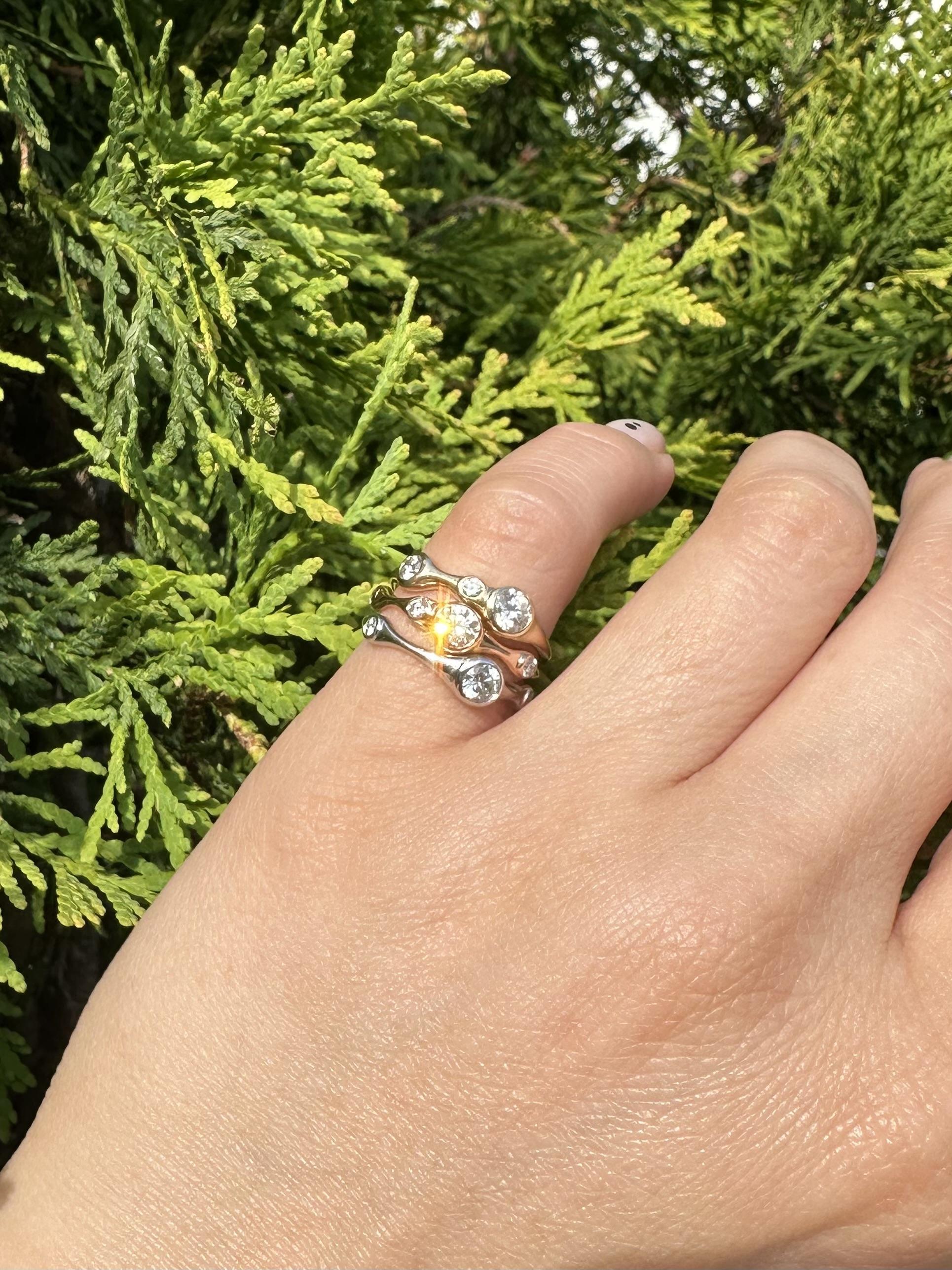 Set of 3 14k Tri Color Gold 1.08ctw Bezel Diamond Low Profile Stack Bands Rings For Sale 4