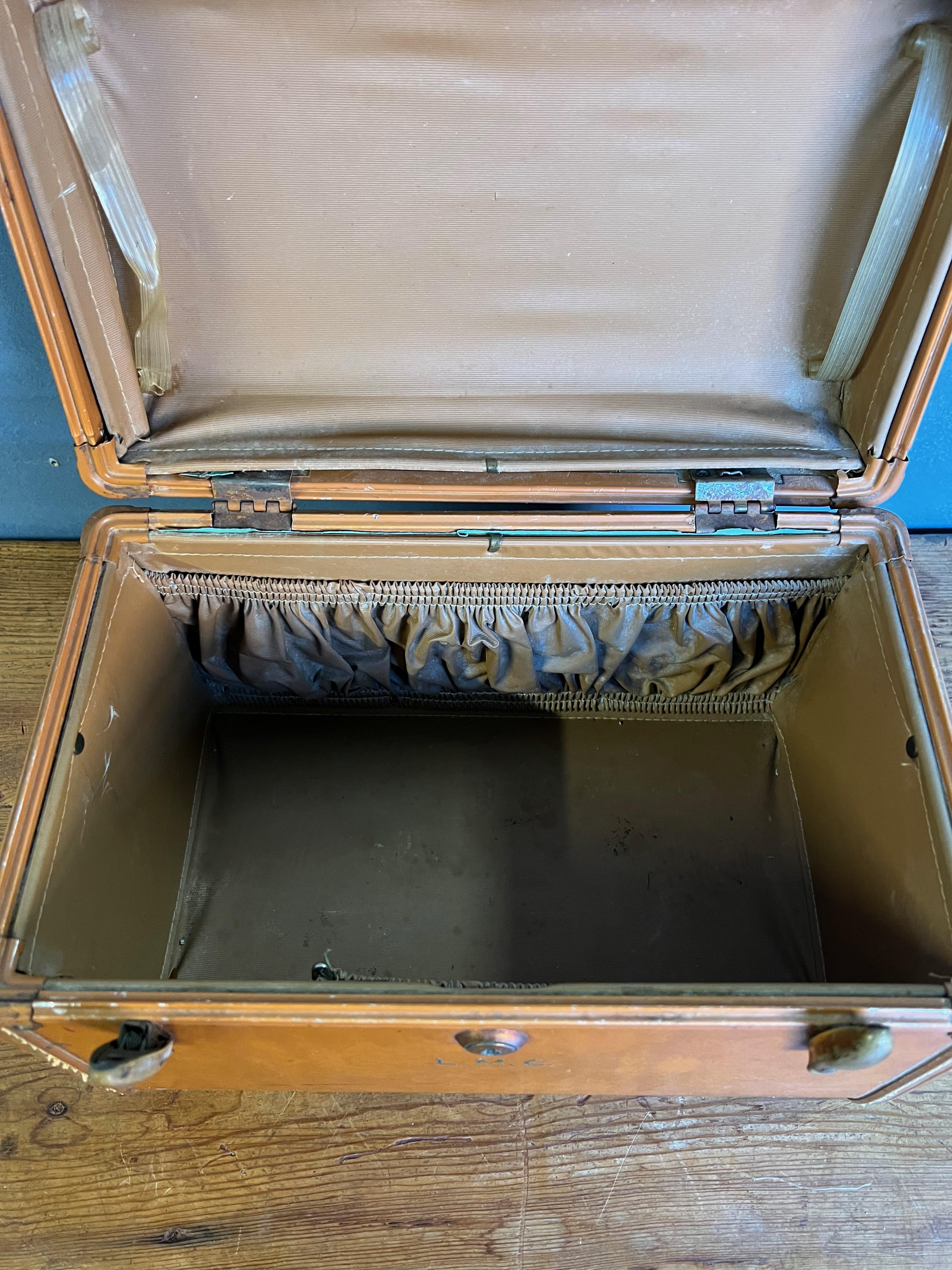 Set of 3 1940's Samsonite Hard Shell Leather Suitcases 11