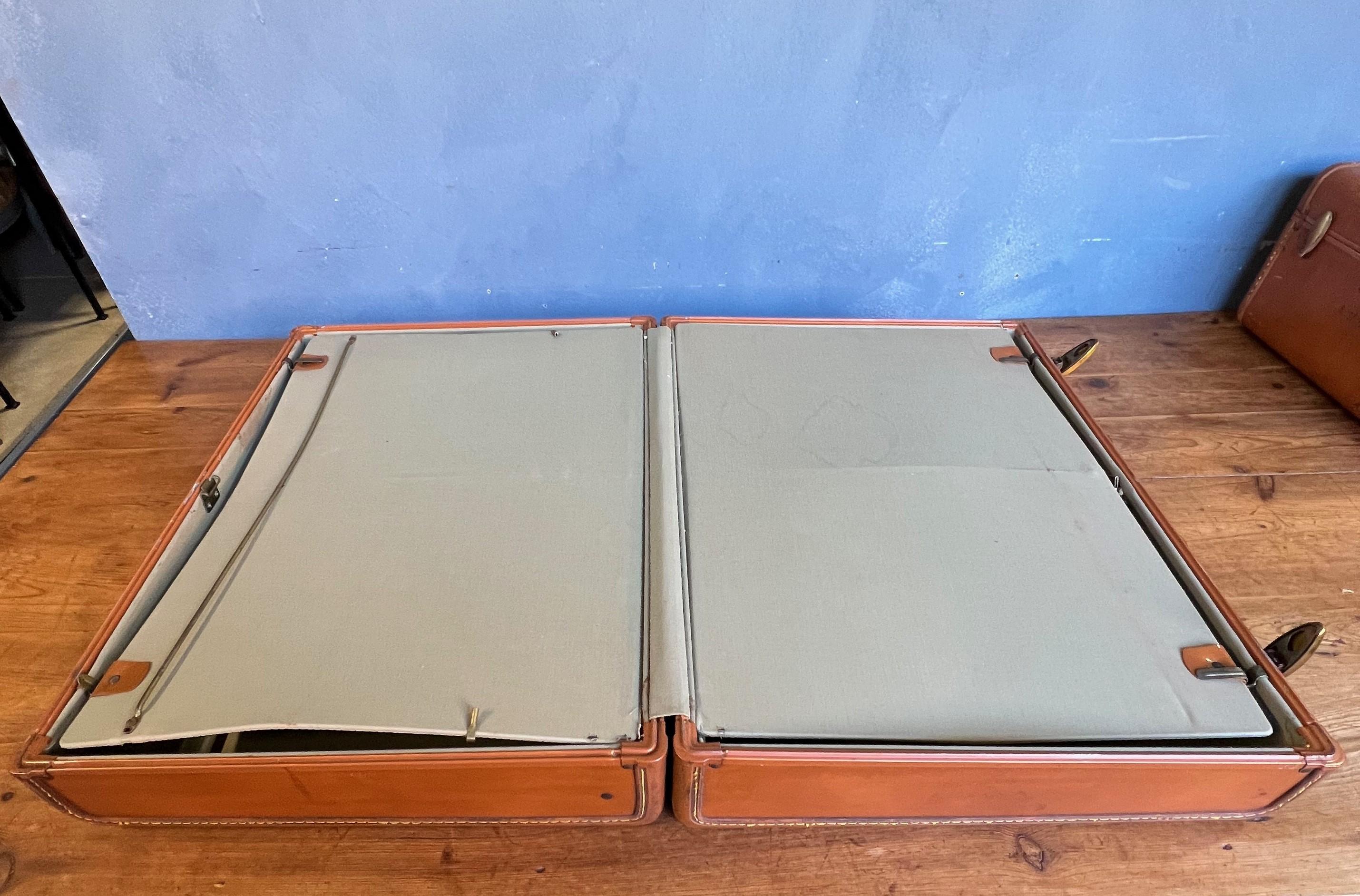 Mid-20th Century Set of 3 1940's Samsonite Hard Shell Leather Suitcases