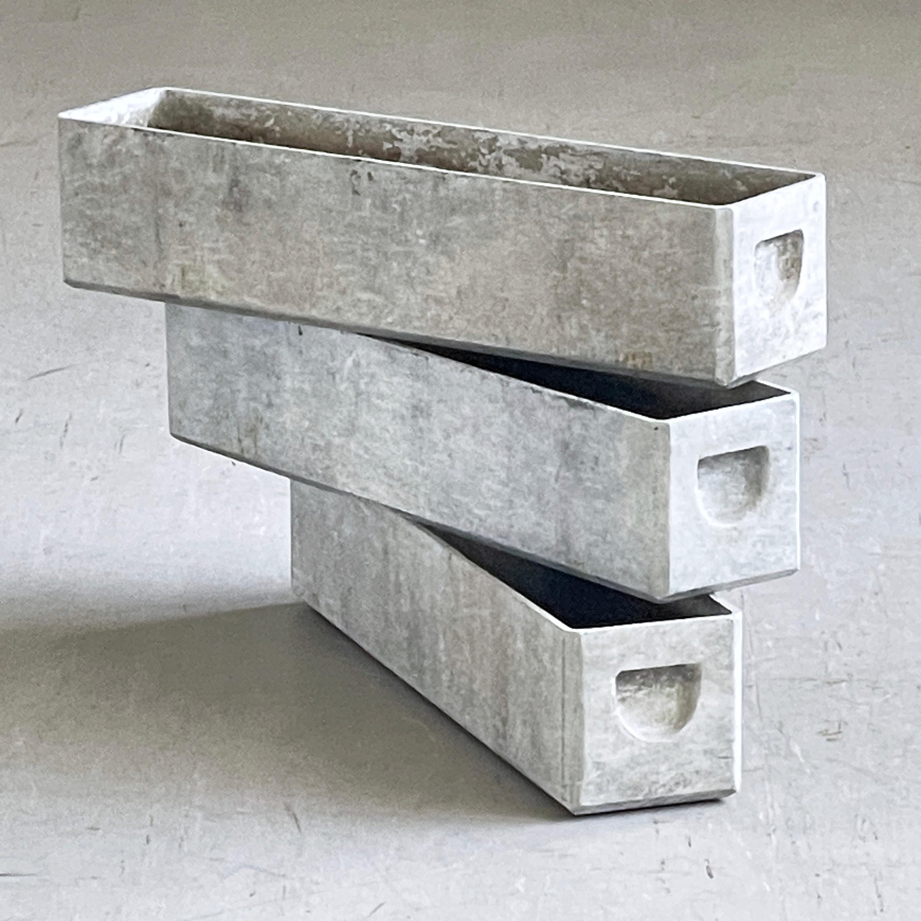 Set of 3 1950's minimalist planter by Swiss designer, Willy Guhl for Eternit AG In Good Condition In Bern, CH