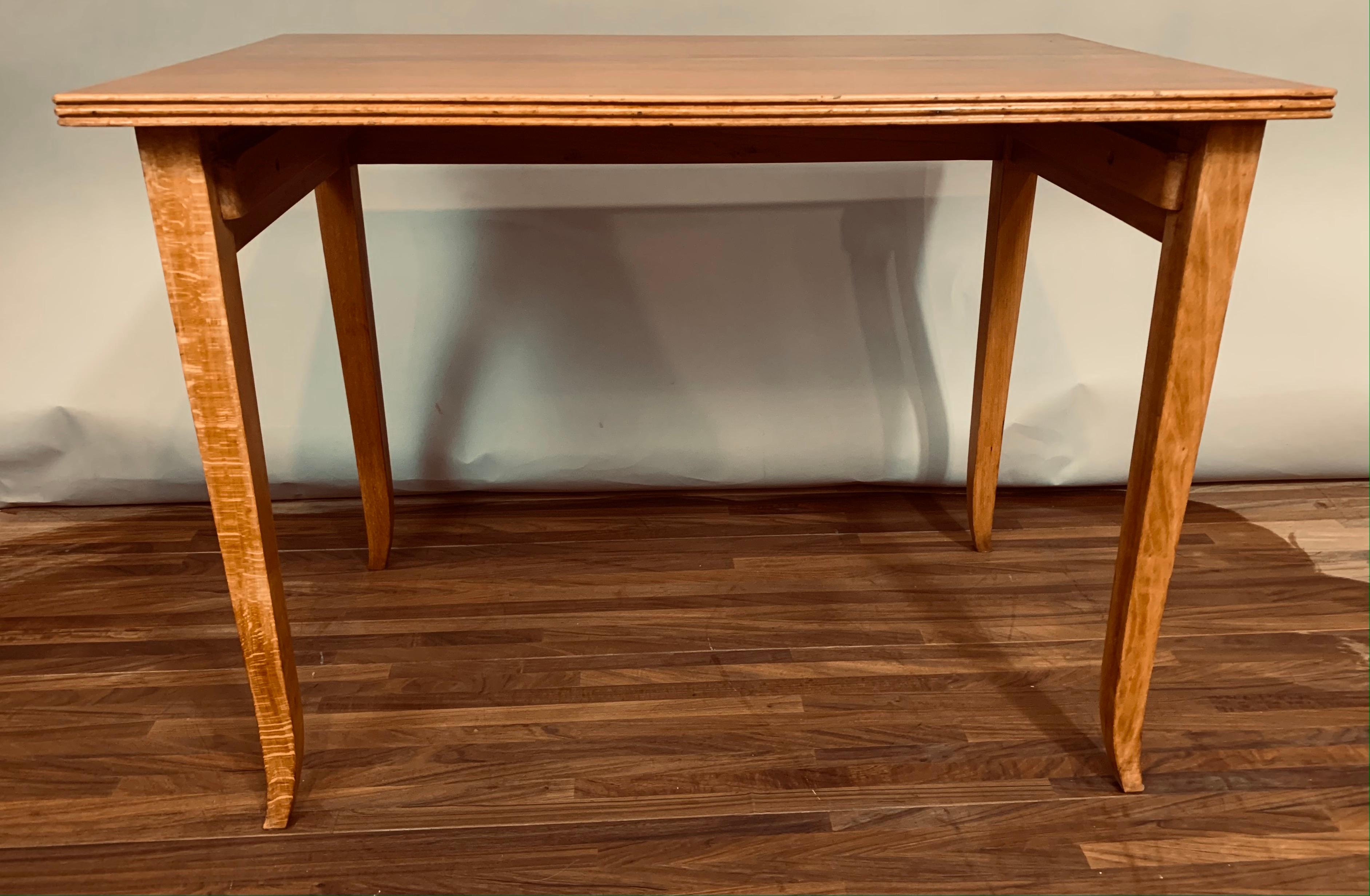 Set of 3 1960s English Stackable Teak with Ribbed Edge Border Nest of Tables For Sale 3