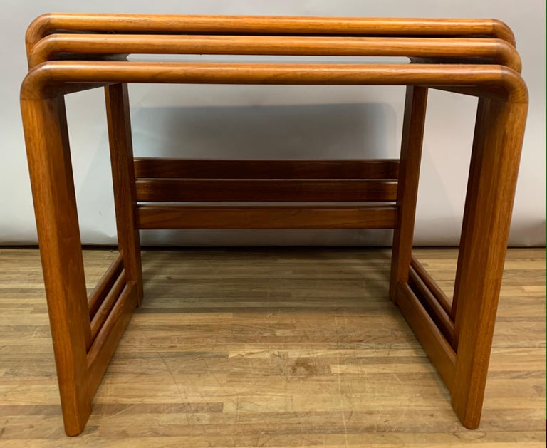 Set of 3 1960s English Teak Round Edged Nesting Tables Nest of Tables