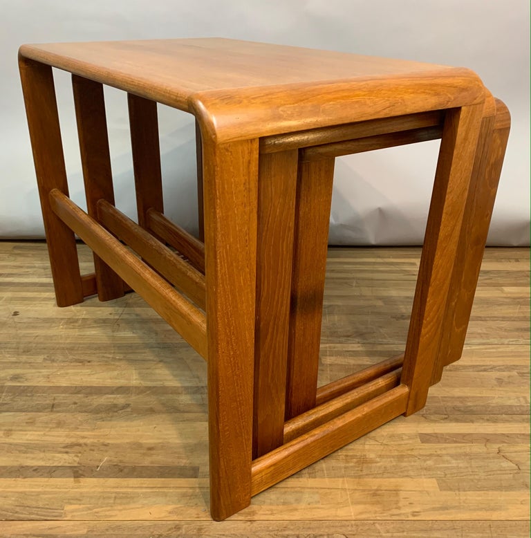 Set of 3 1960s English Teak Round Edged Nesting Tables Nest of Tables