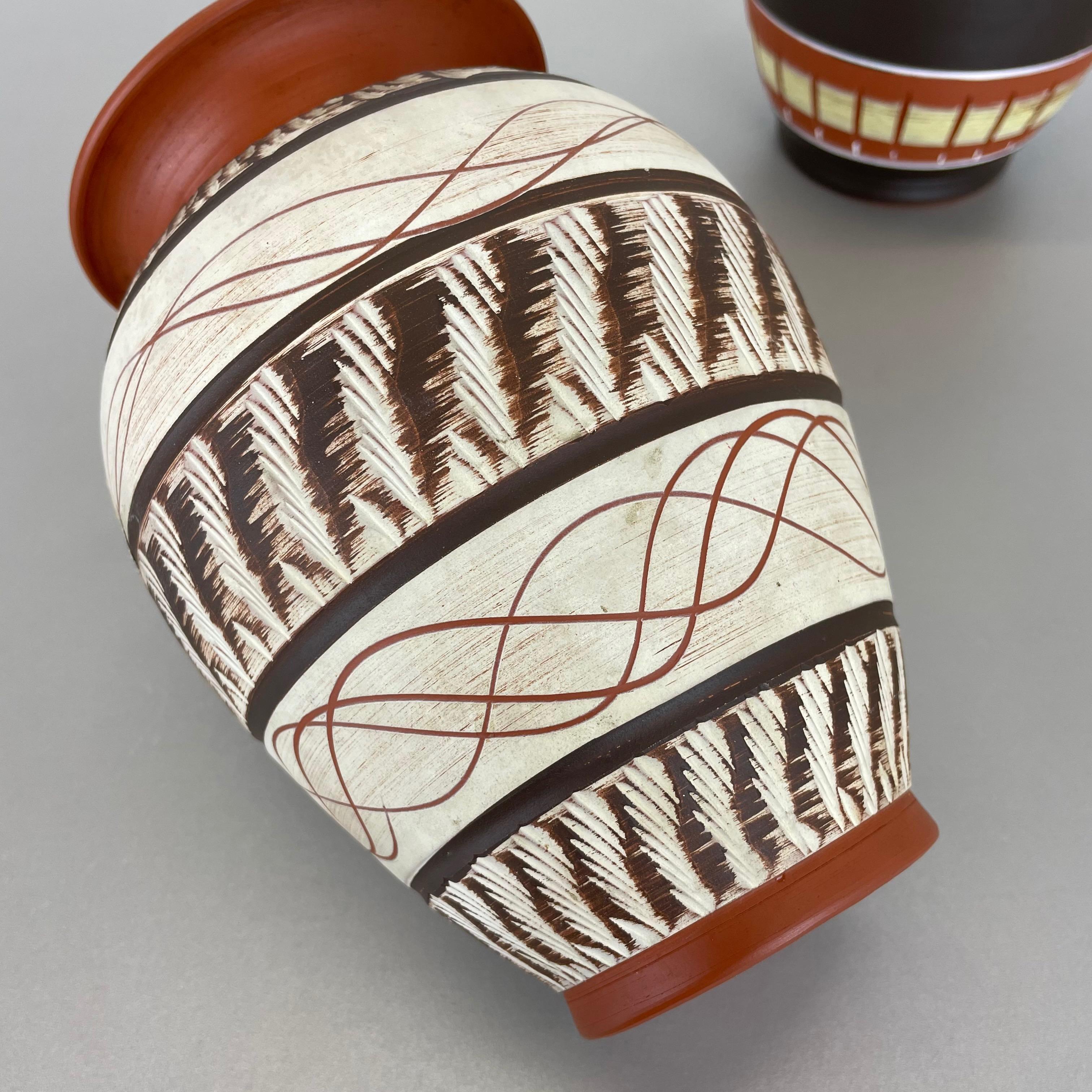 Set of 3 Abstract Ceramic Pottery Vases by EIWA / AKRU Ceramics, Germany, 1950s For Sale 7