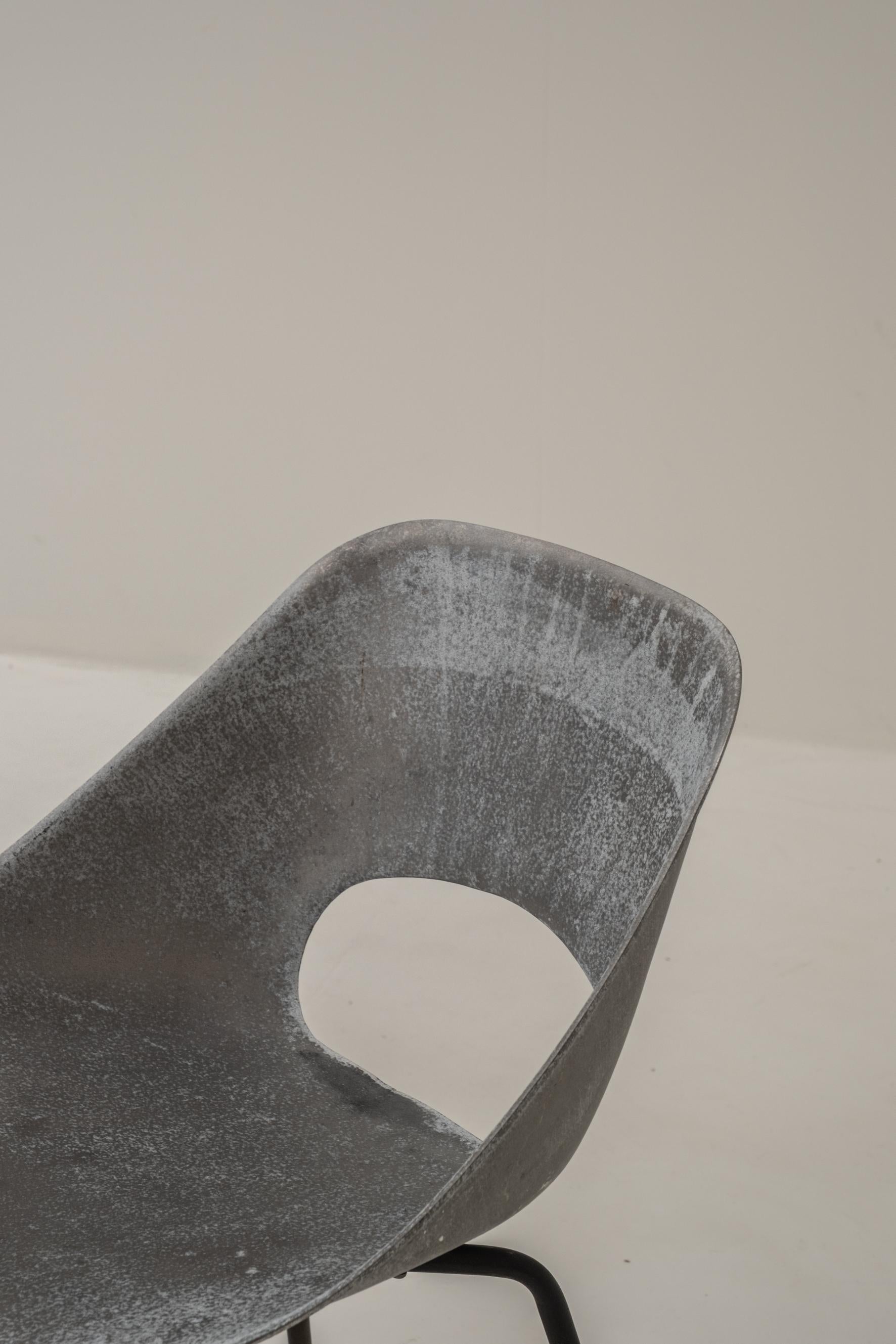 Satz von 3 Tonneau-Stühlen aus Aluminium von Pierre Guariche für Steiner, 1950er Jahre im Angebot 5