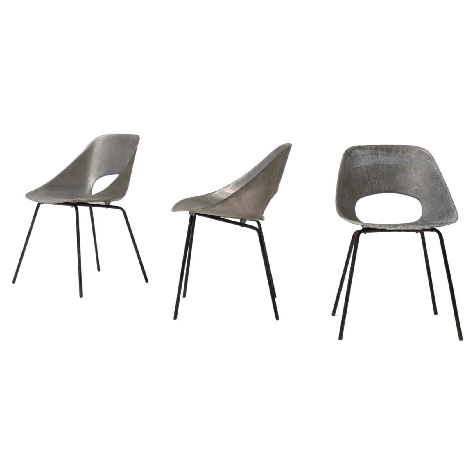 Set di 3 sedie Tonneau in alluminio di Pierre Guariche per Steiner, anni '50