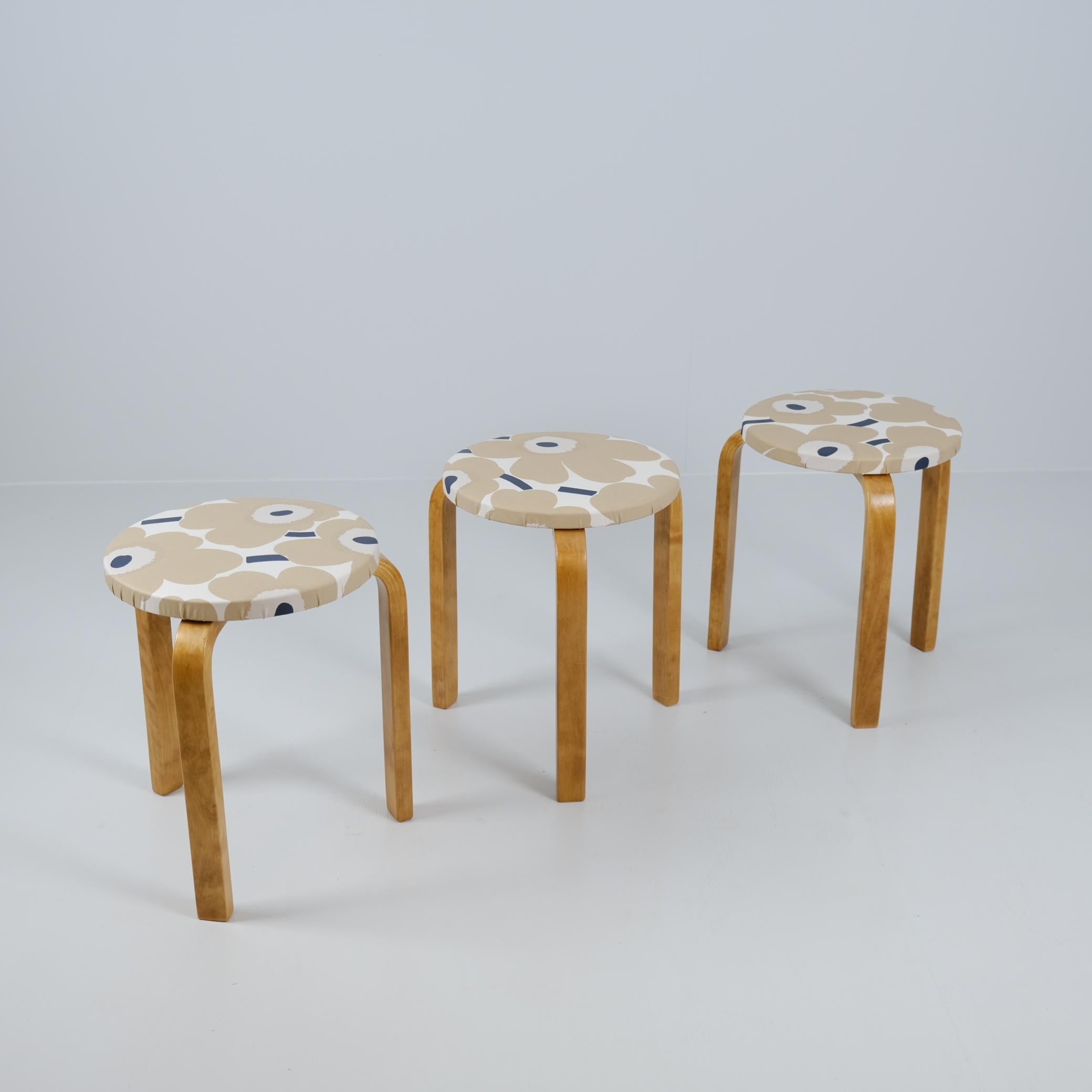 Scandinavian Modern Set of 3 Alvar Aalto Stackable Stools Model 60, Marimekko Fabric, Artek 1940s For Sale