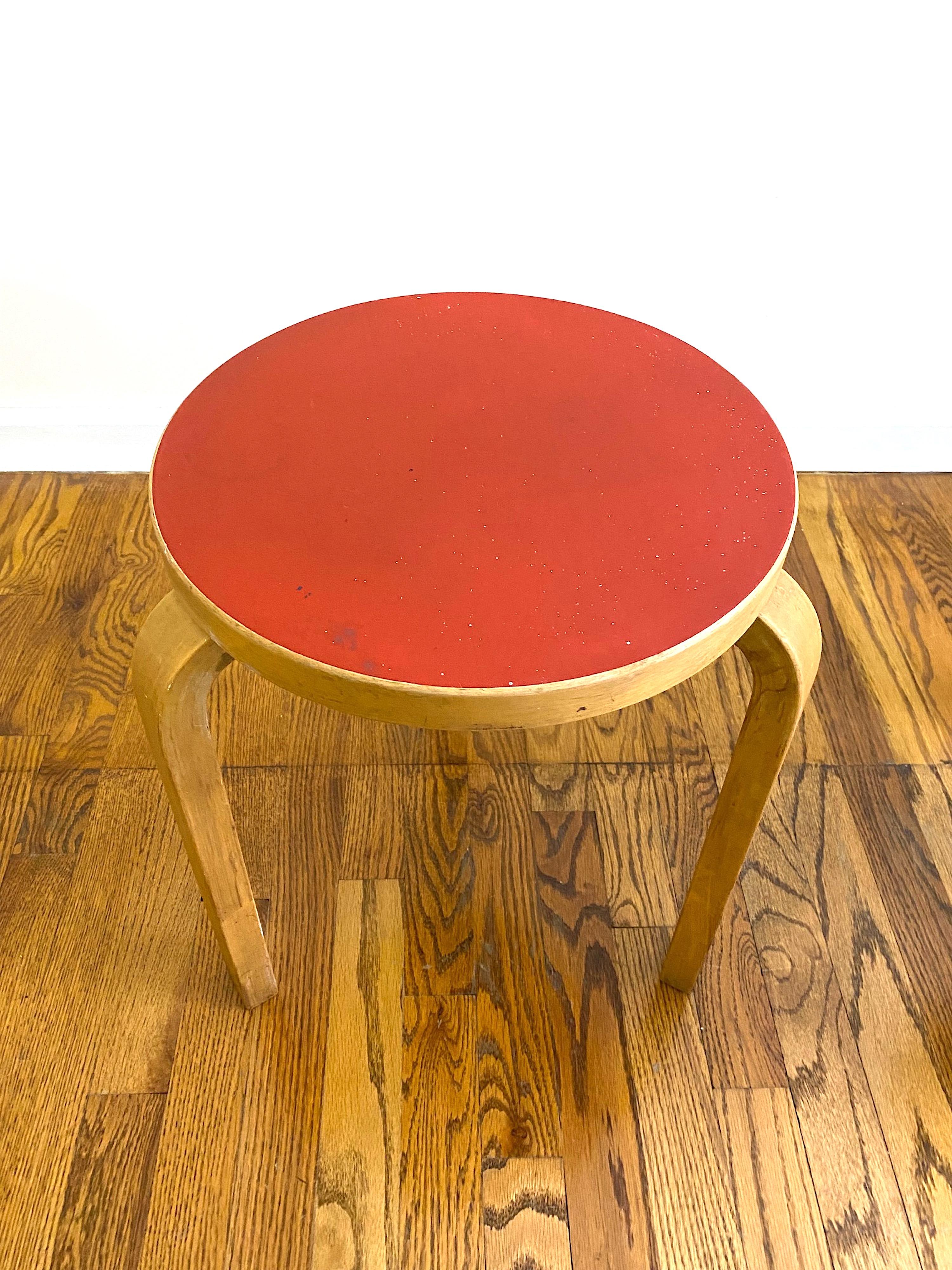 Set of 3 Alvar Alto Stool 60 by Artek, Finland For Sale 2