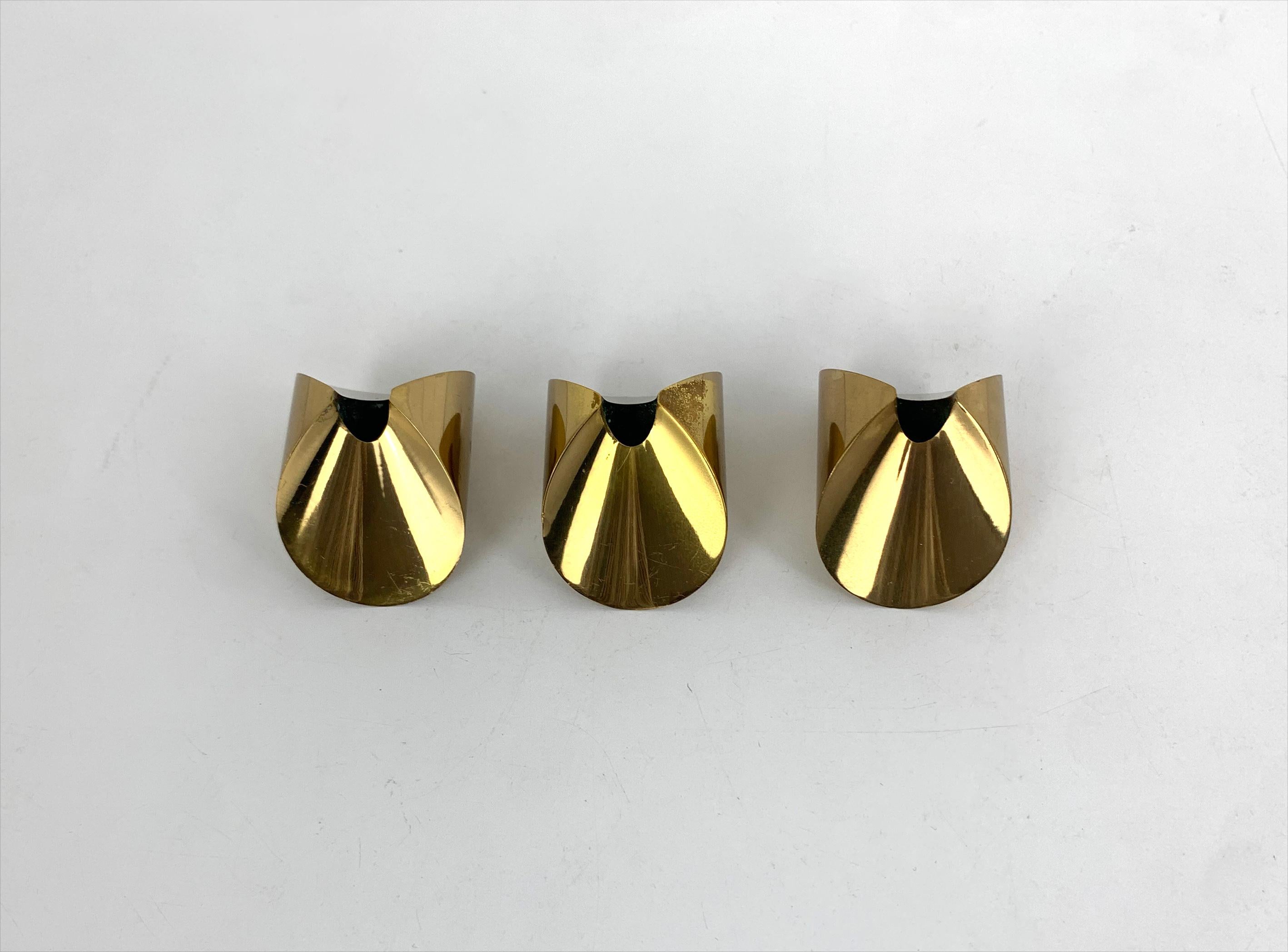 3er Set Aniara Kerzenleuchter massiv Messing von Pierre Forssell Skultuna Schweden 1960 im Angebot 2