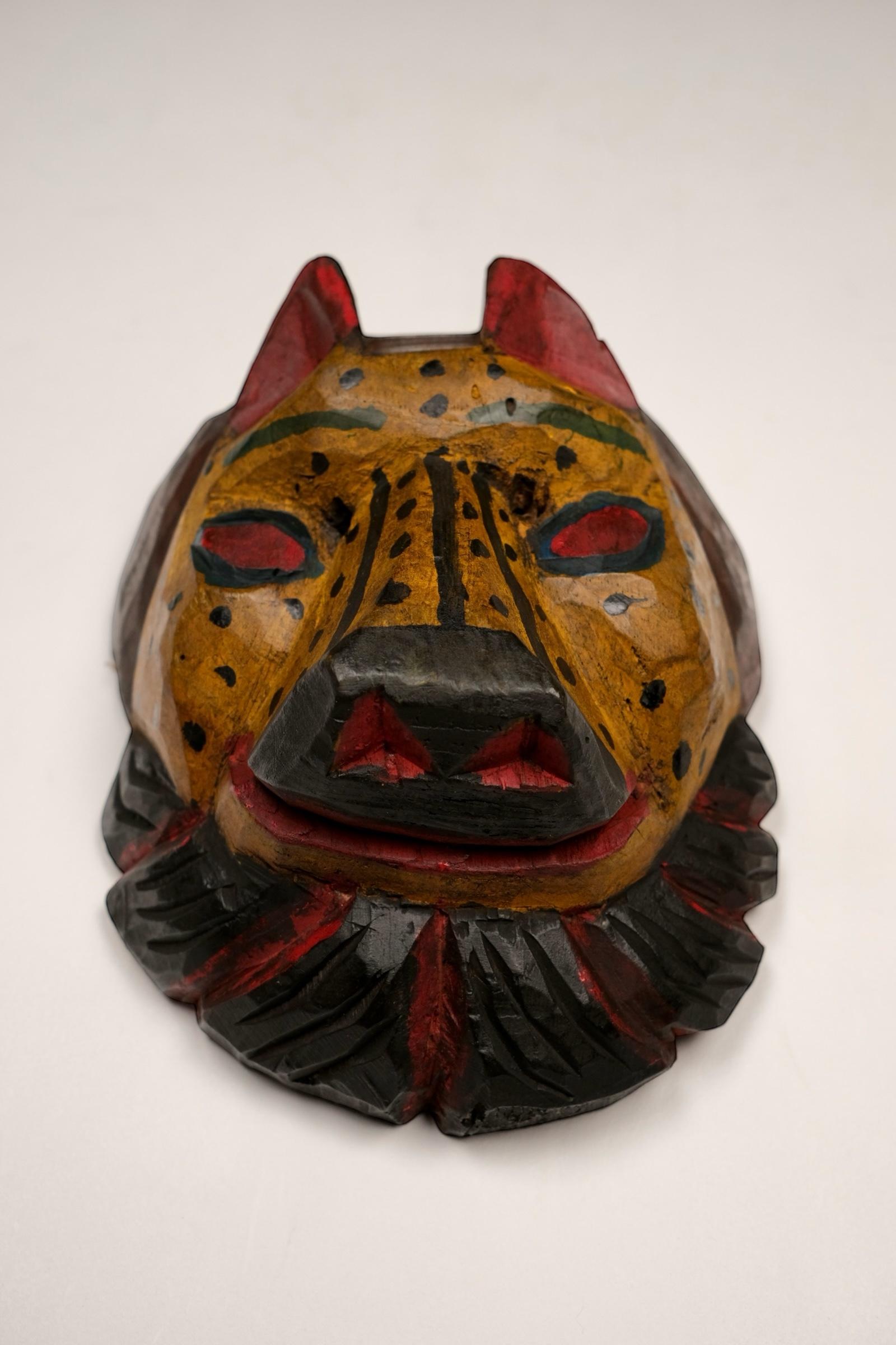 Set of 3 animal masks in wood, Guatemala, 1980s 6