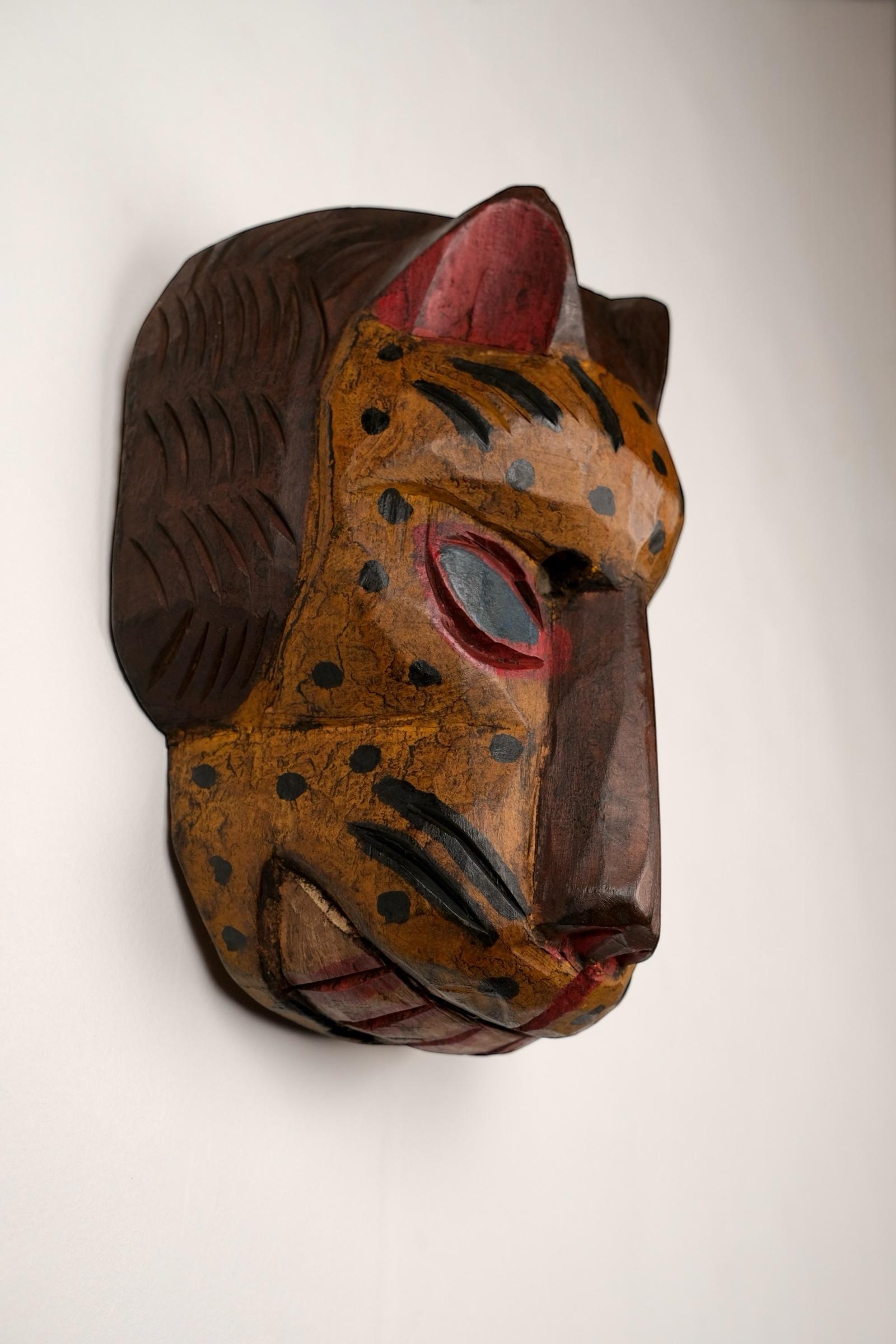 Set of 3 animal masks in wood, Guatemala, 1980s 10