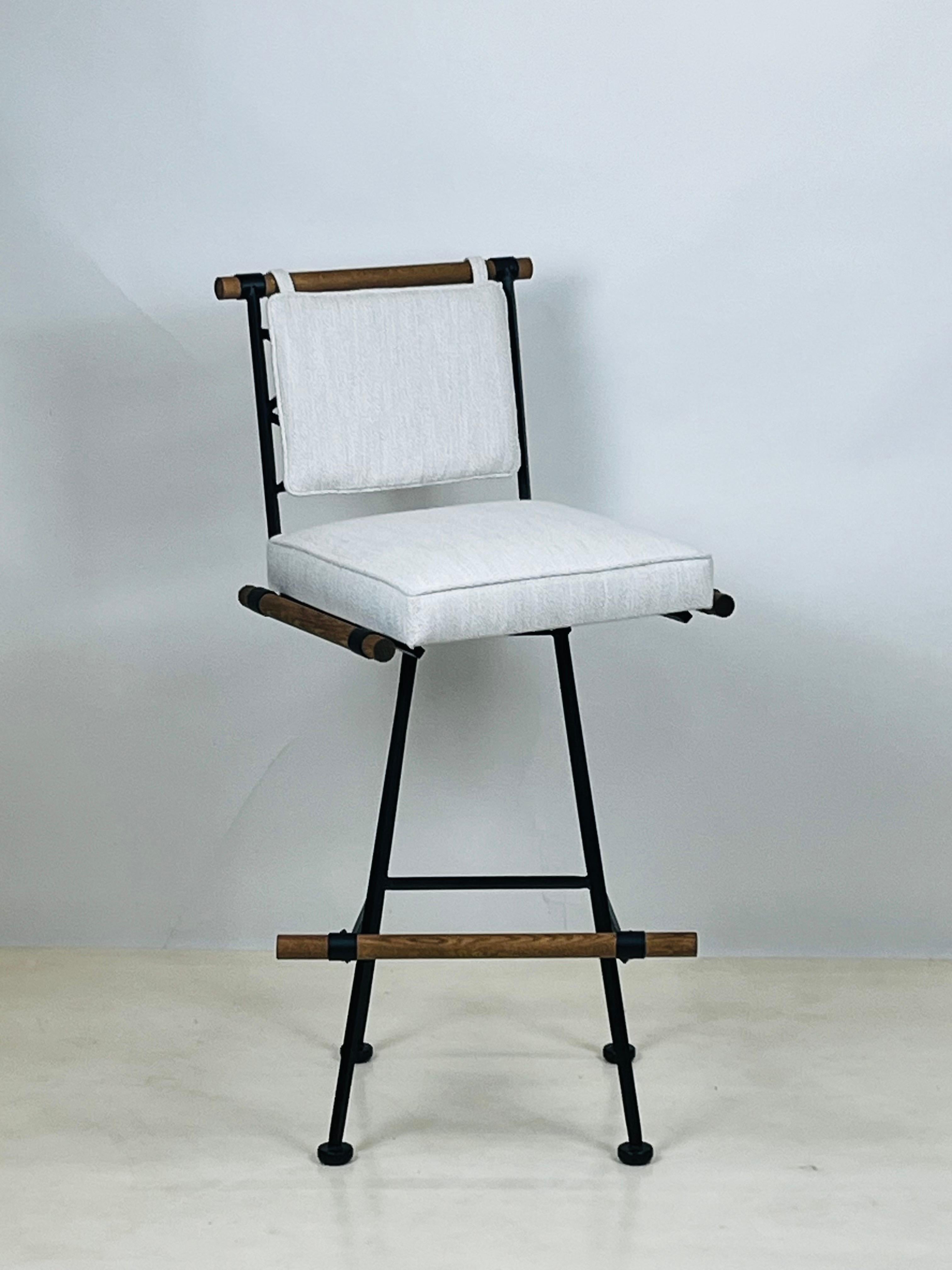 Juego de 3 taburetes de bar giratorios Antibes de Design Frères, en COM Pintado en venta