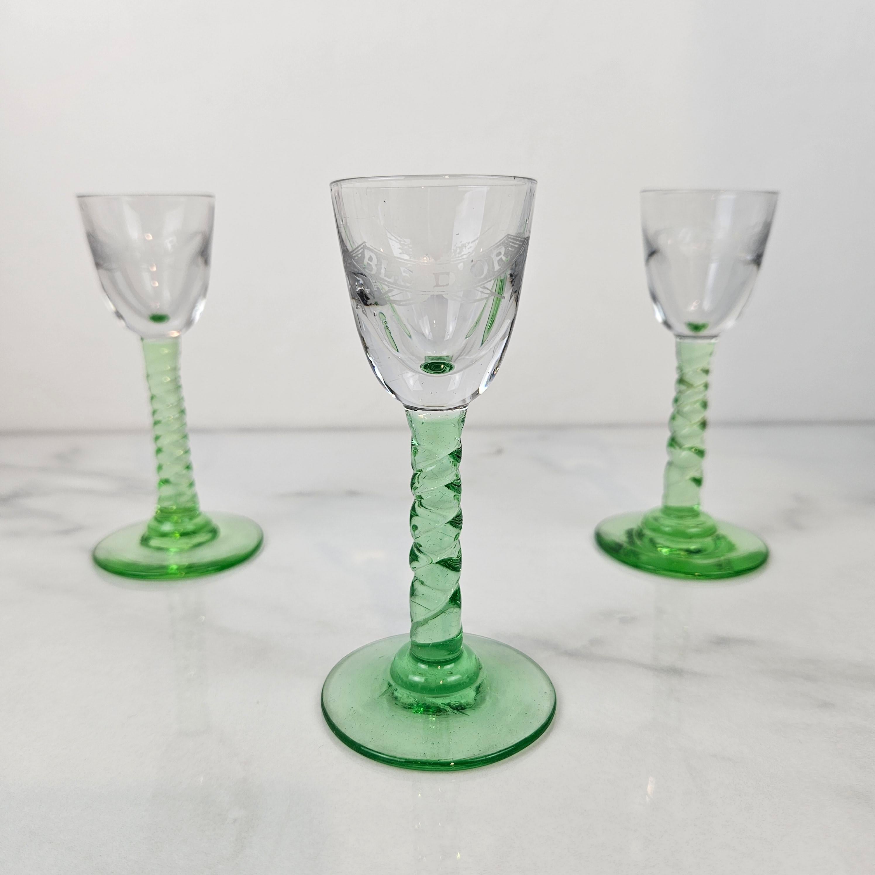 Art Nouveau Set of 3 Antique “Blé d’Or” Engraved Jenever Glasses with Twisted Stem, 1900's For Sale