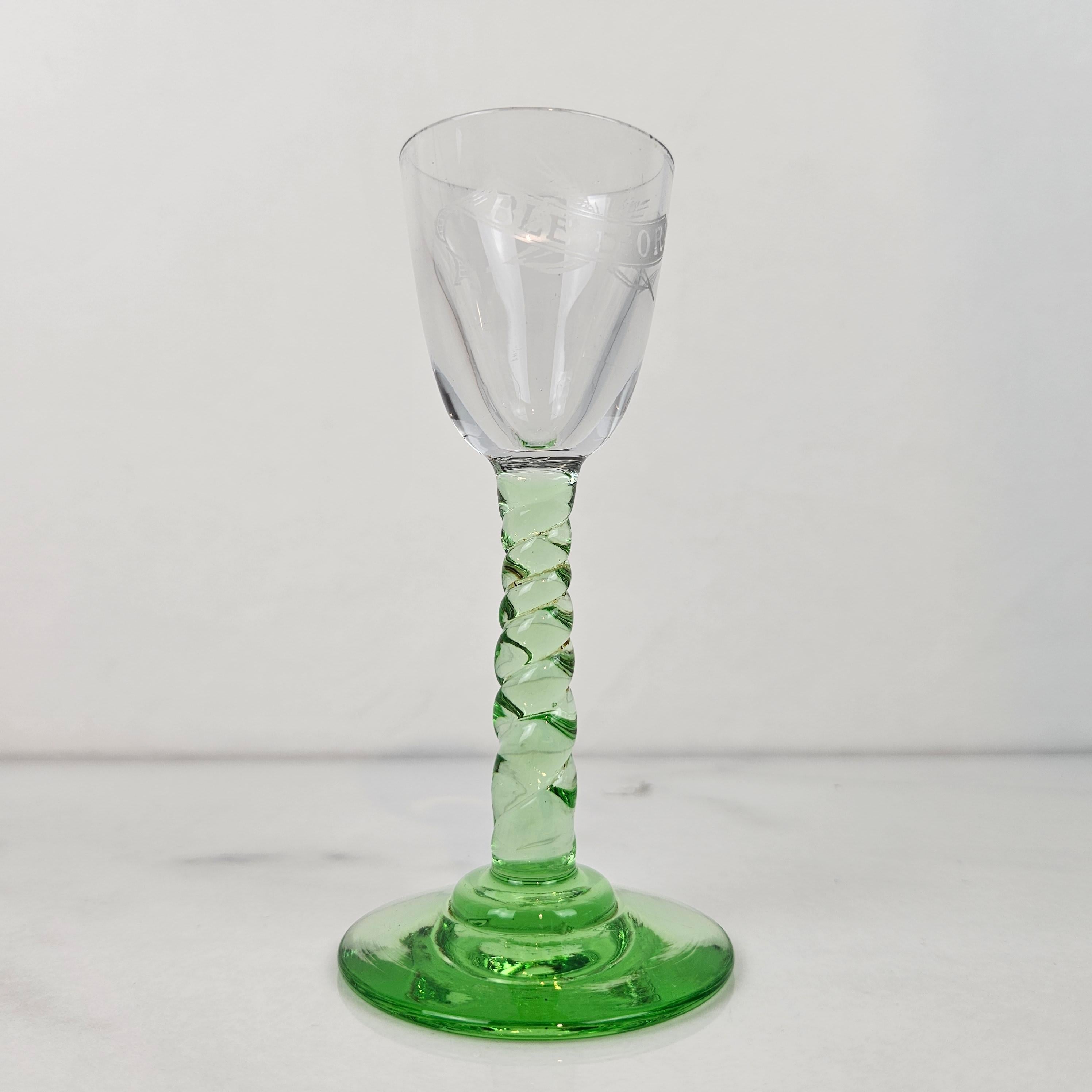 Set of 3 Antique “Blé d’Or” Engraved Jenever Glasses with Twisted Stem, 1900's In Good Condition For Sale In Oud Beijerland, NL