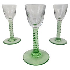 Set of 3 Antique “Blé d’Or” Engraved Jenever Glasses with Twisted Stem, 1900's